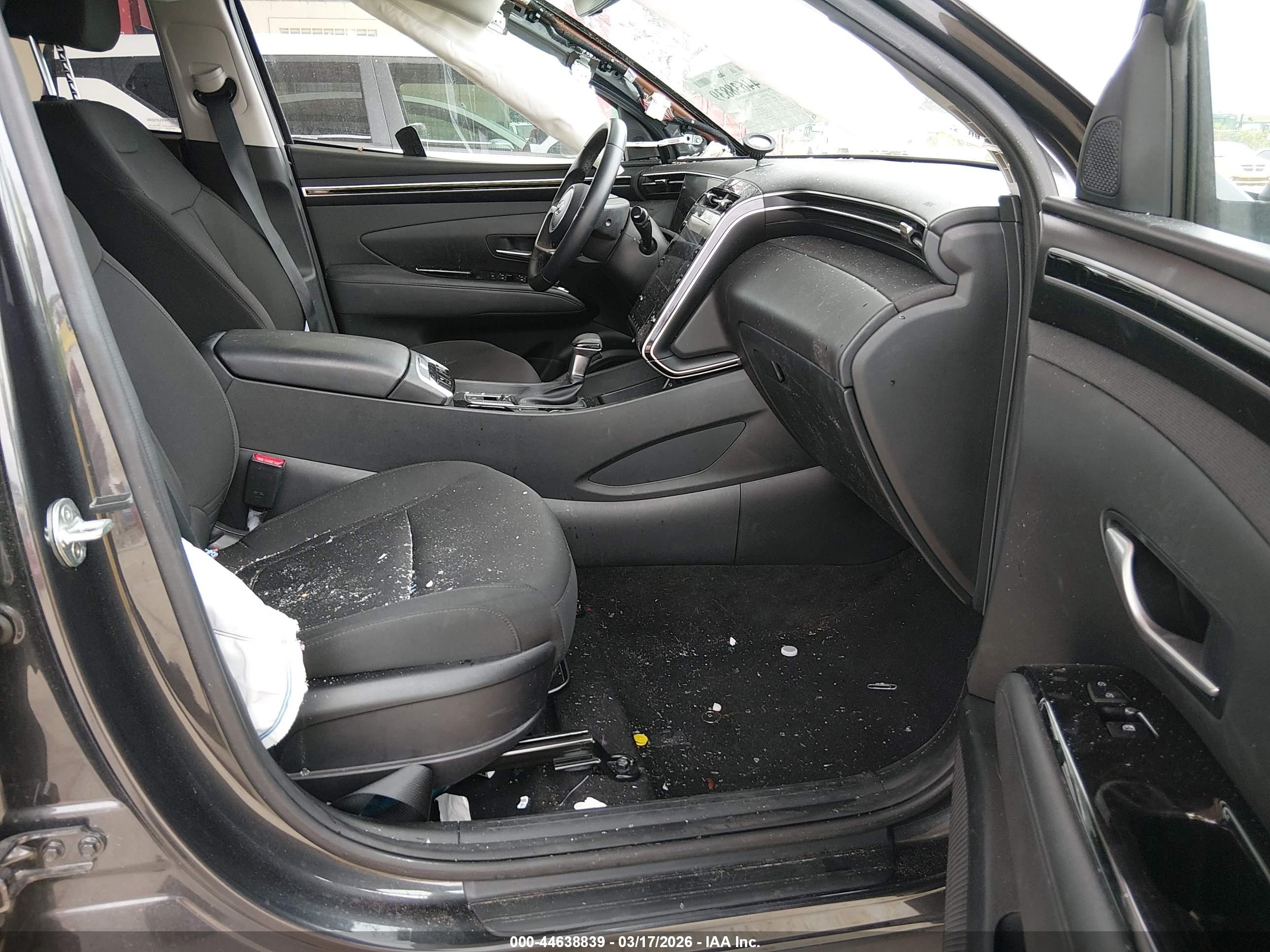 HYUNDAI TUCSON image 5