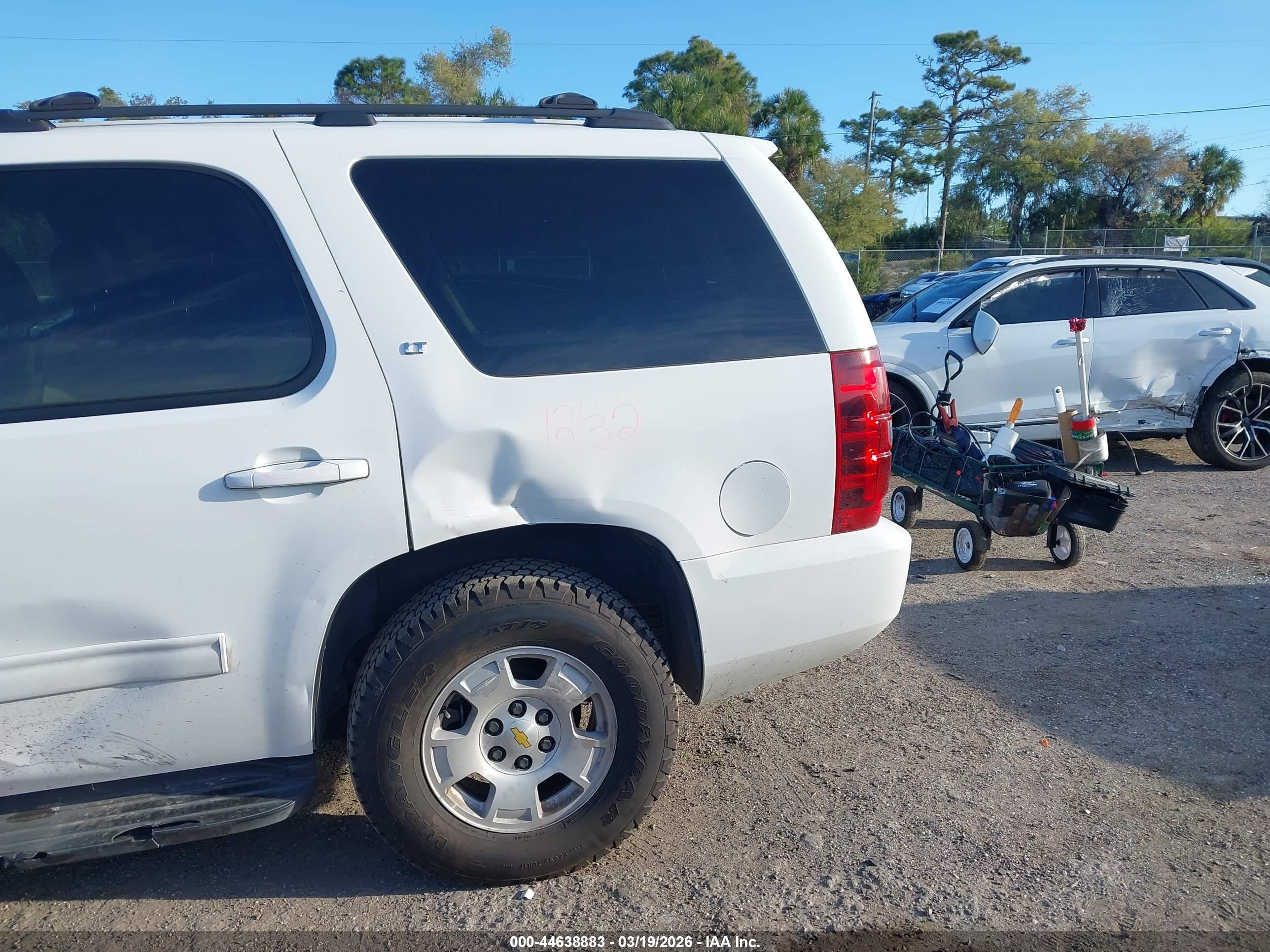 CHEVROLET TAHOE image 6