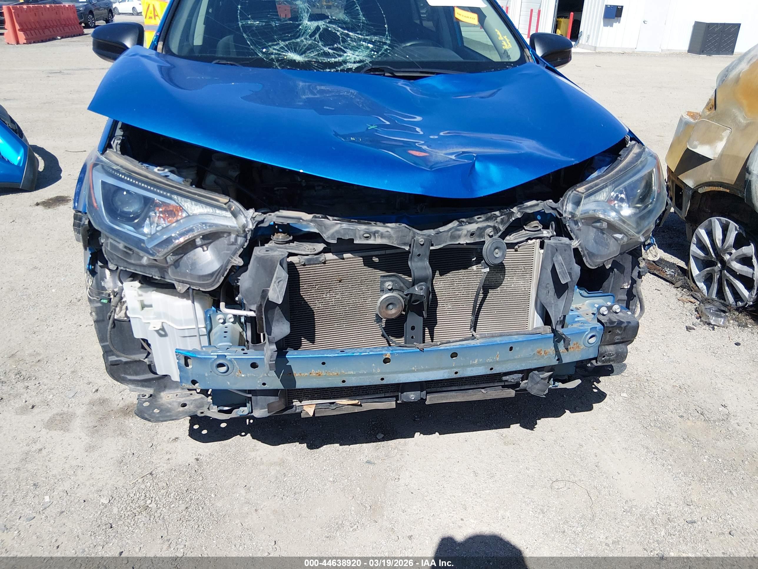TOYOTA RAV4 image 6
