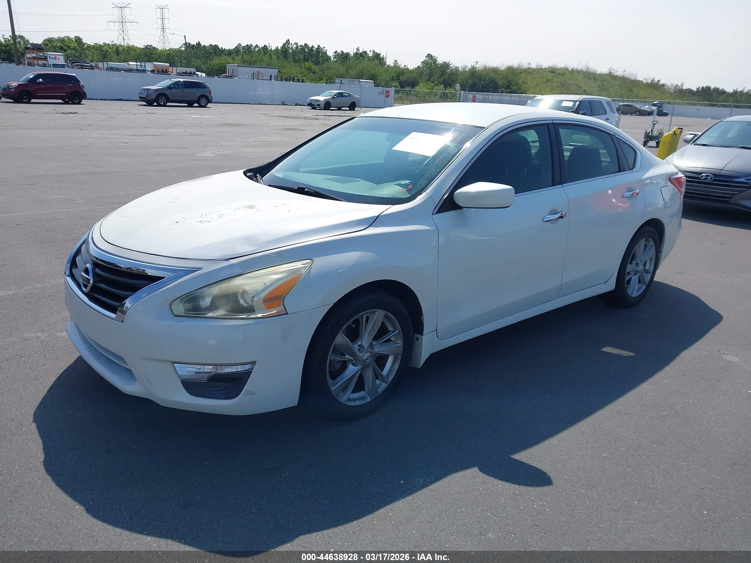 NISSAN ALTIMA image 2