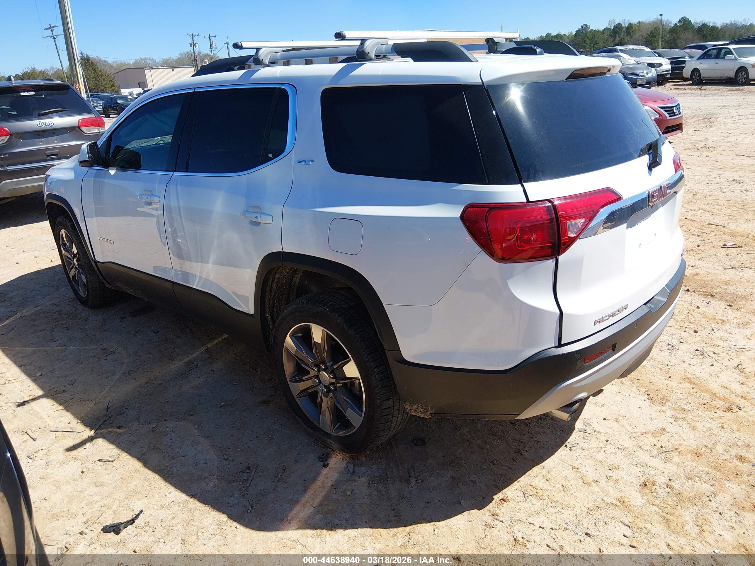 GMC ACADIA image 3