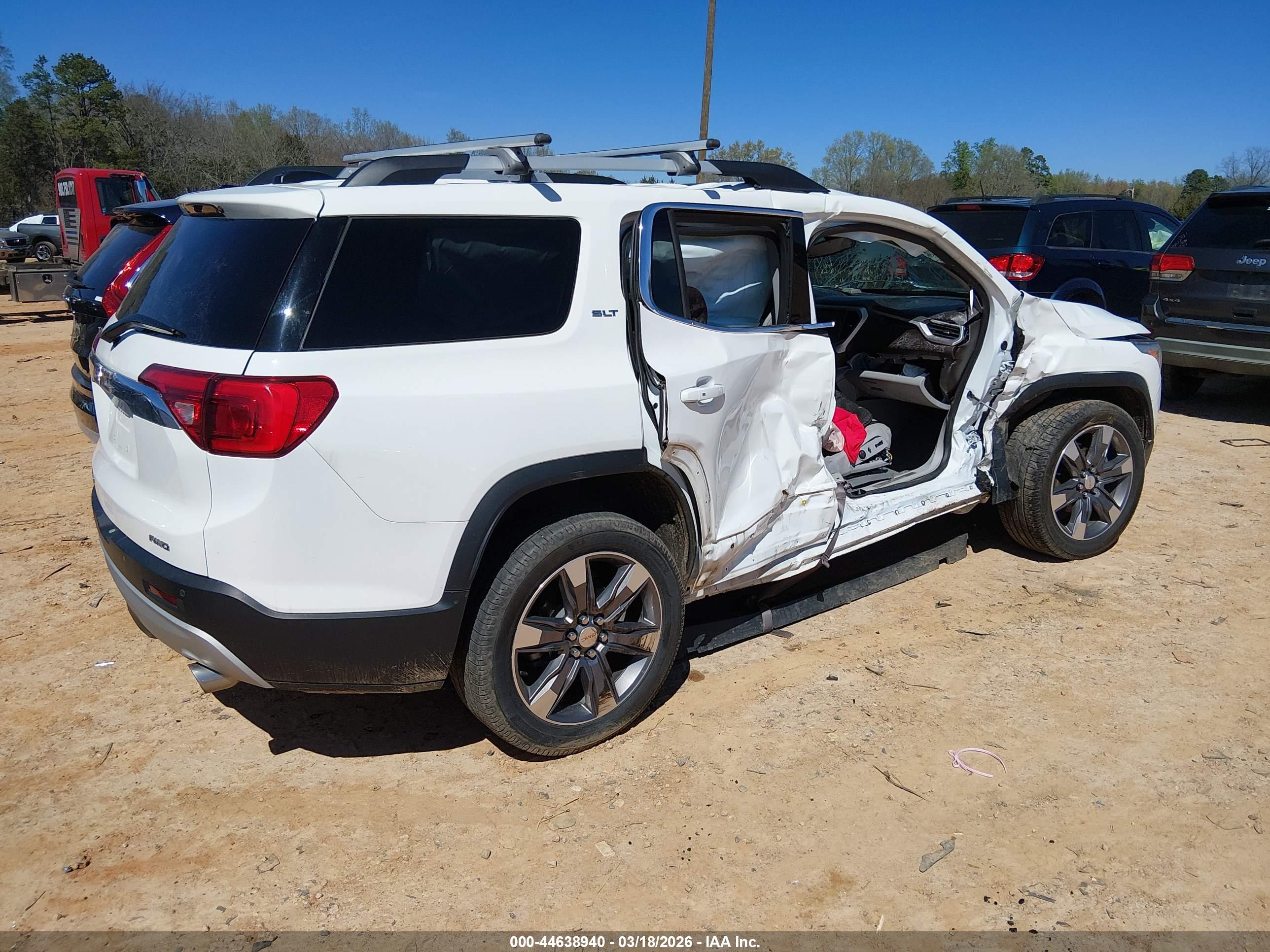 GMC ACADIA image 4