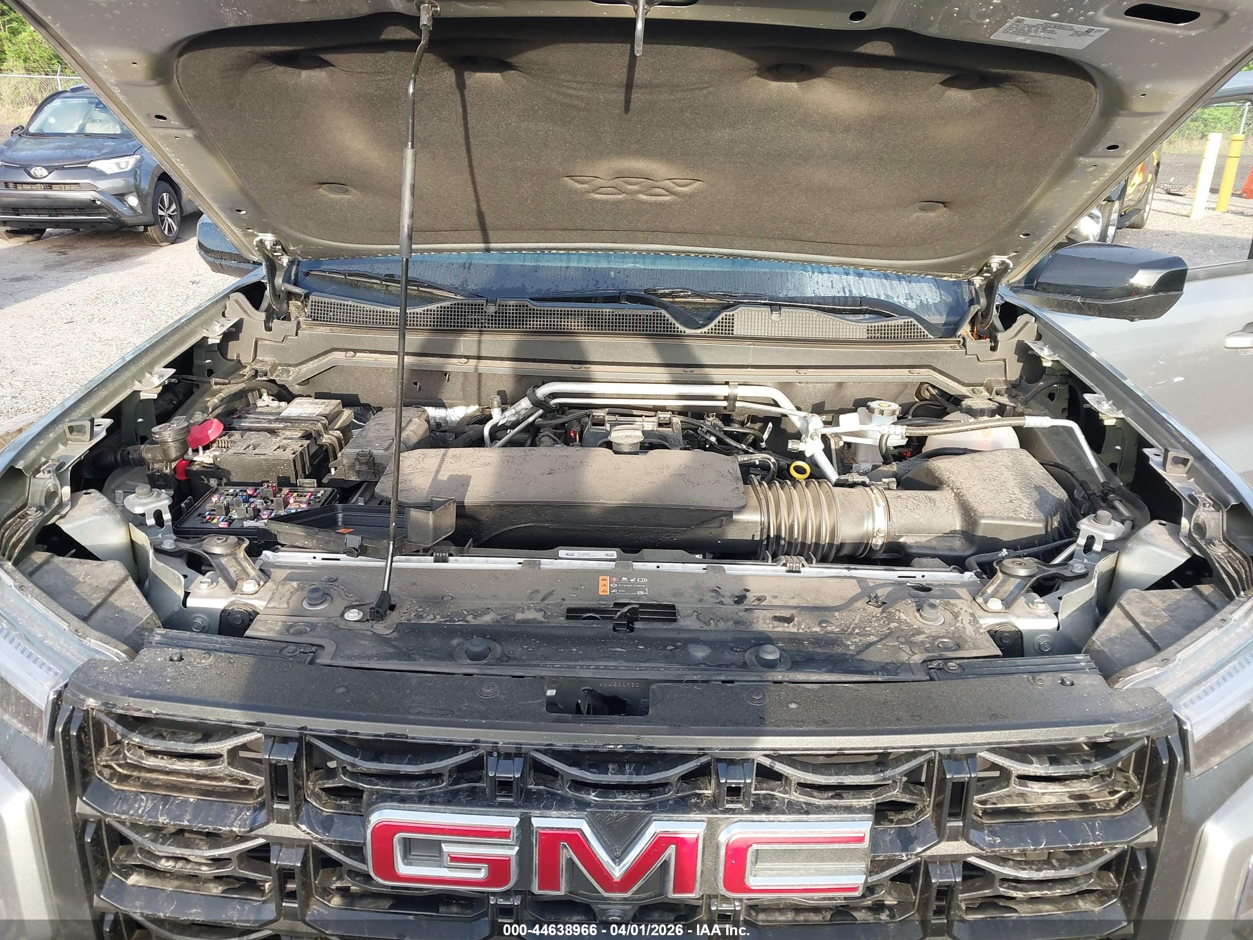 GMC CANYON image 10
