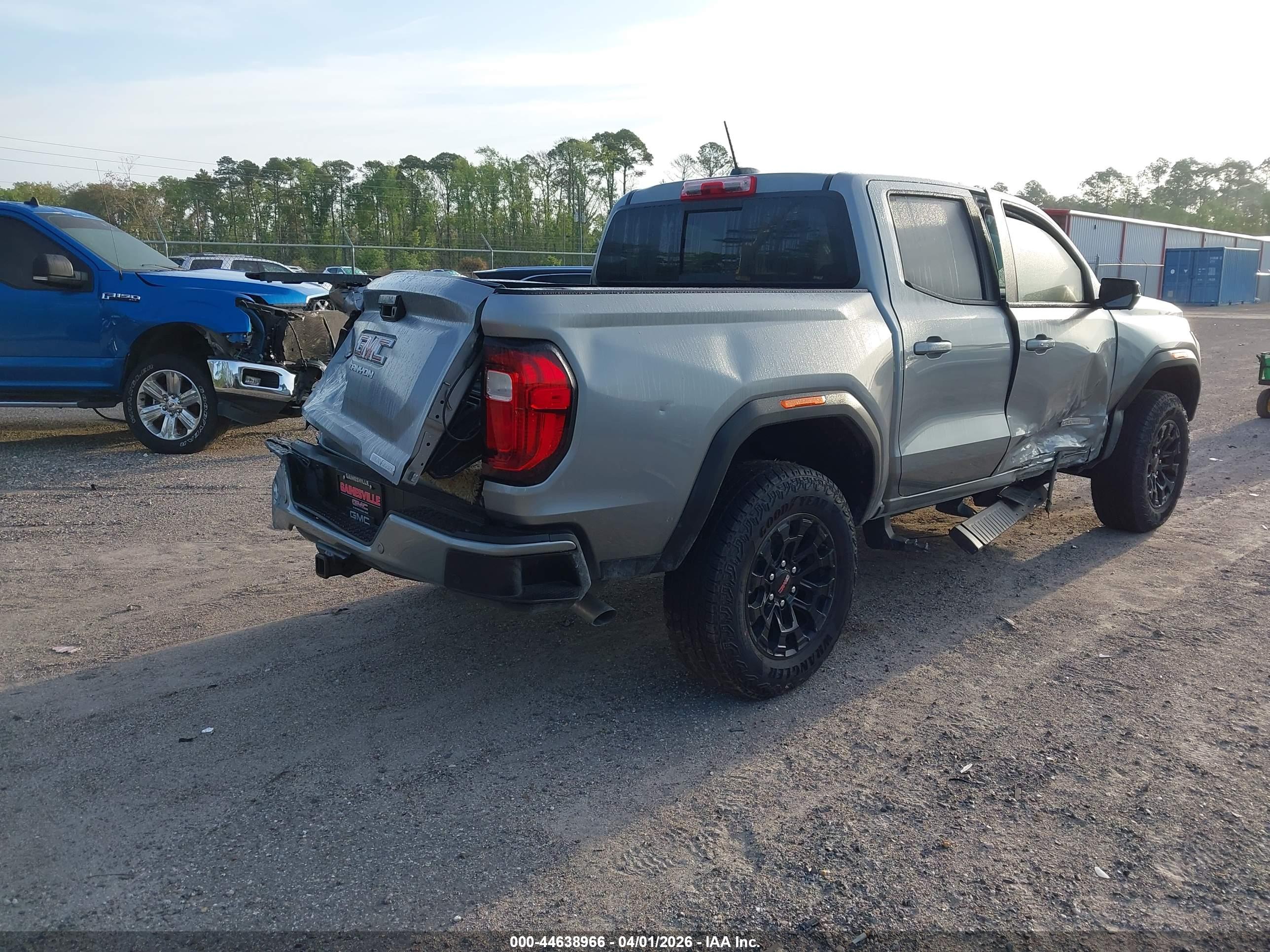 GMC CANYON image 4