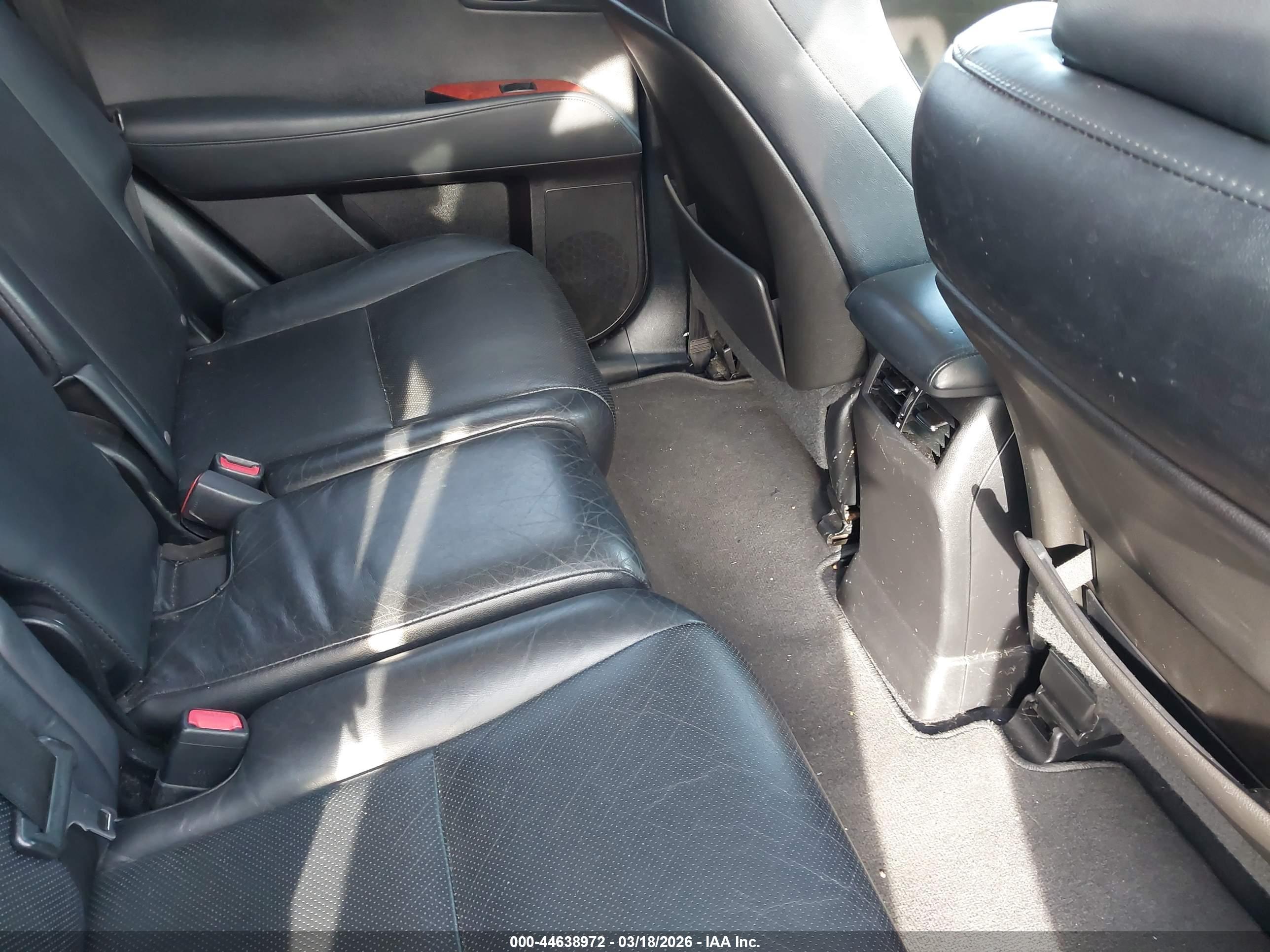 LEXUS RX image 8