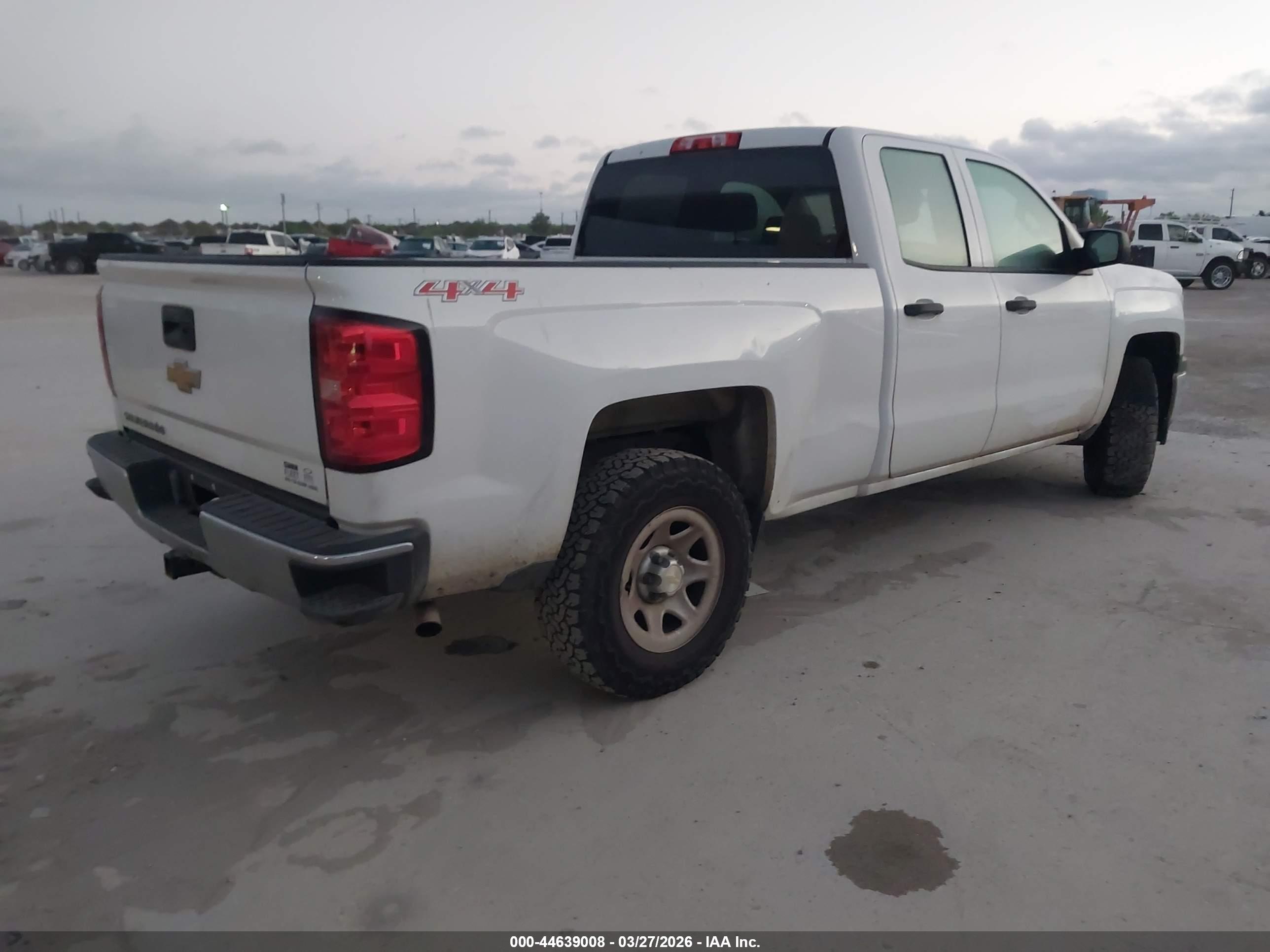 CHEVROLET SILVERADO image 4