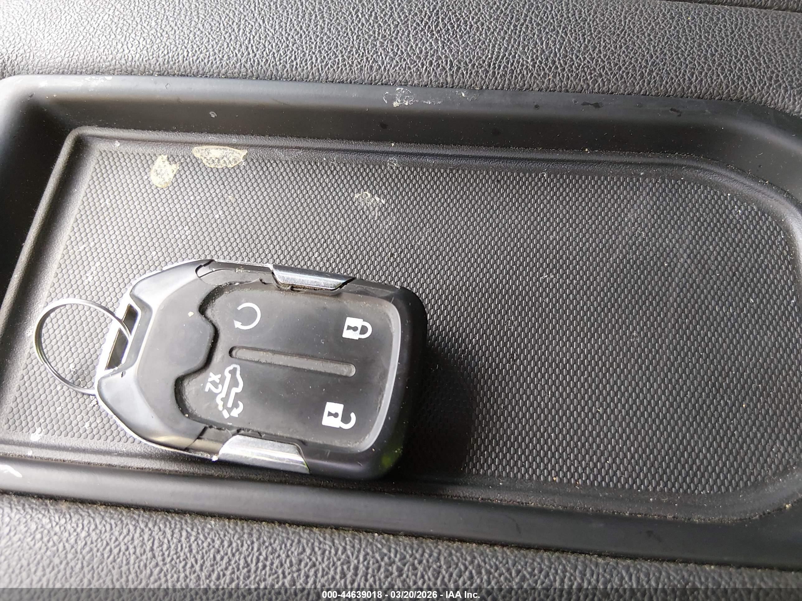 GMC SIERRA image 11