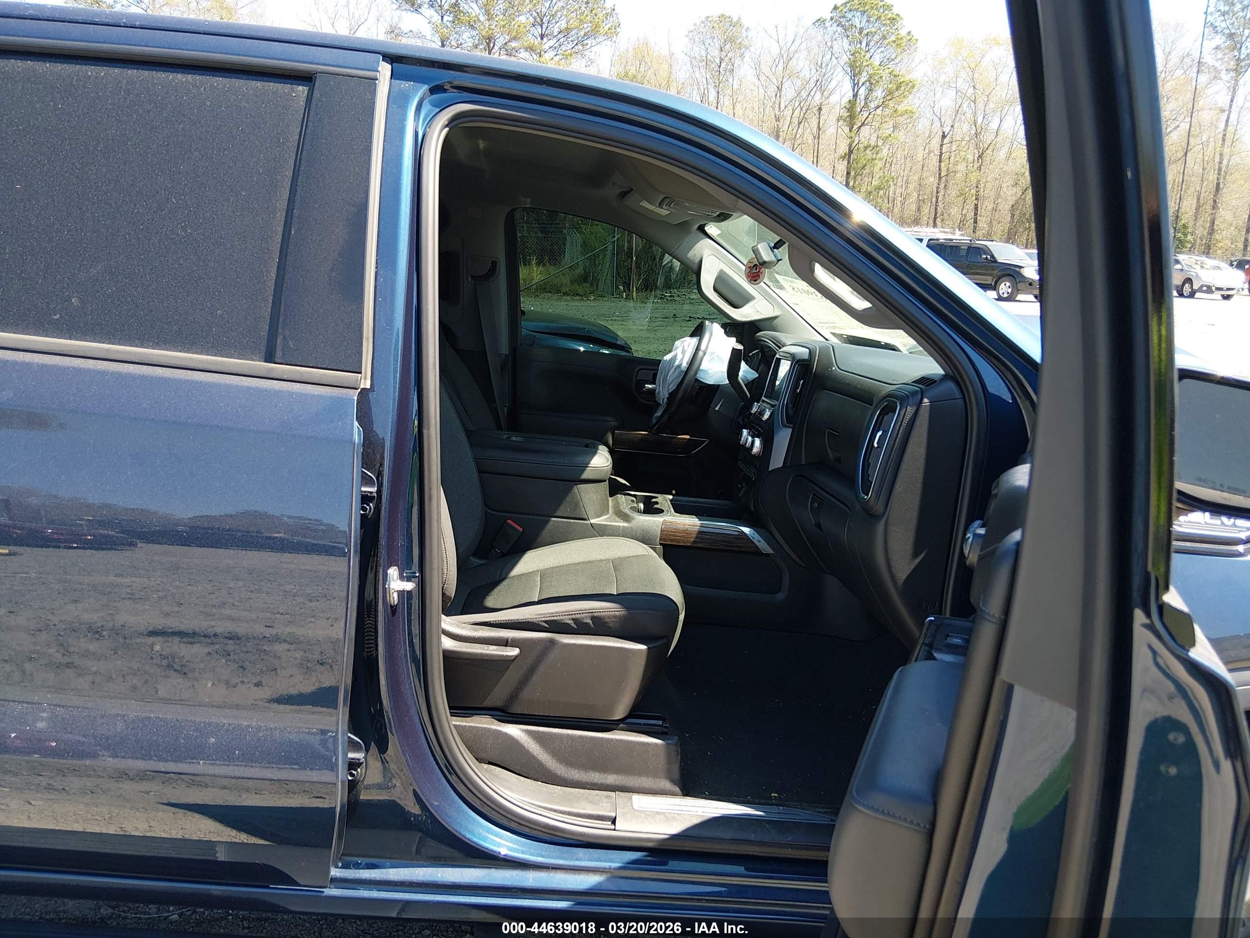GMC SIERRA image 5