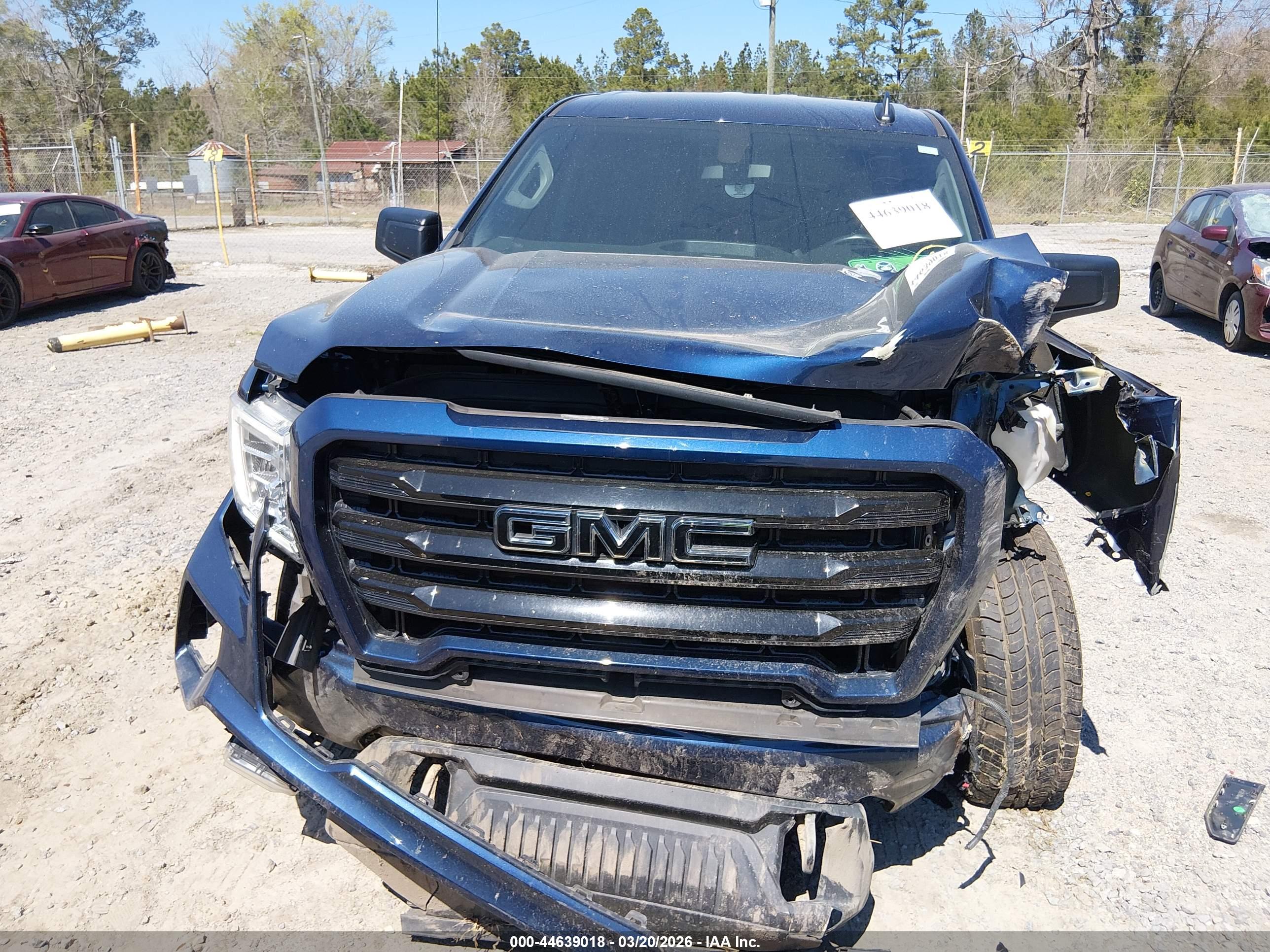 GMC SIERRA image 6