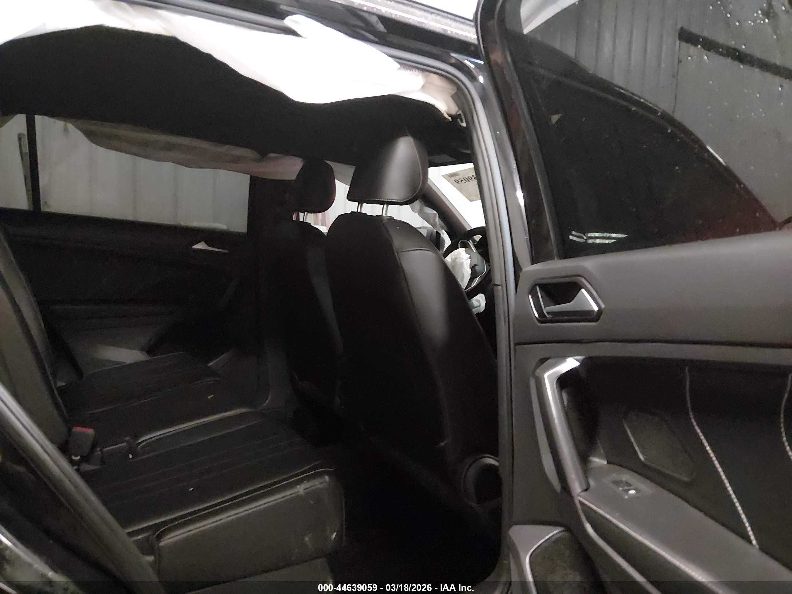VOLKSWAGEN TIGUAN image 8