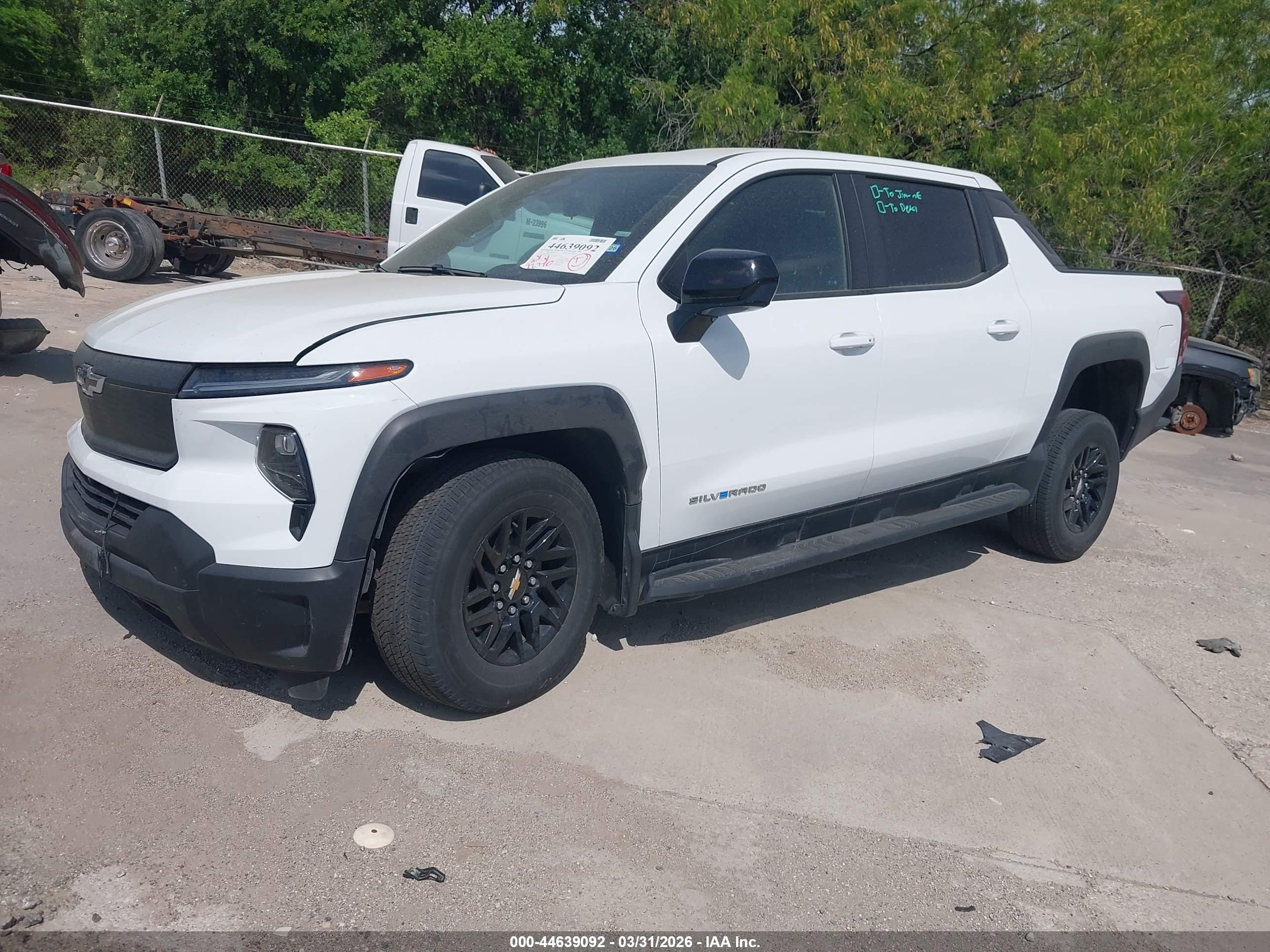 CHEVROLET SILVERADO image 2