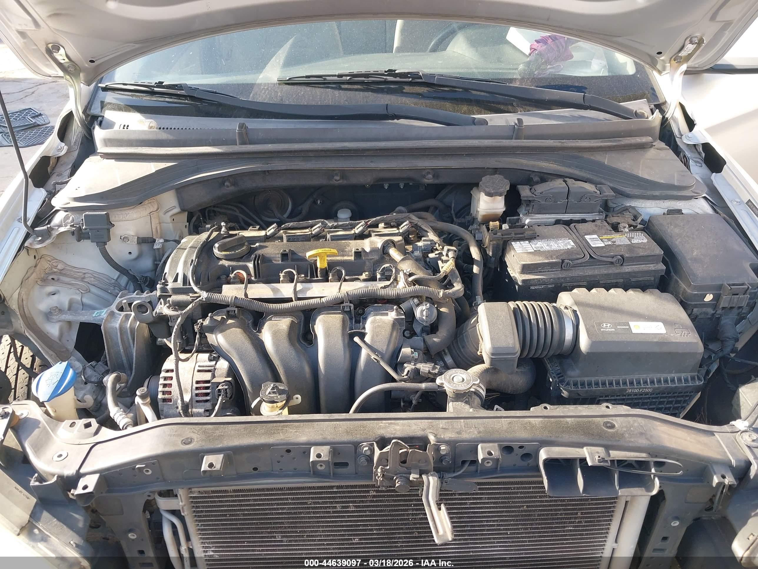 HYUNDAI ELANTRA image 10