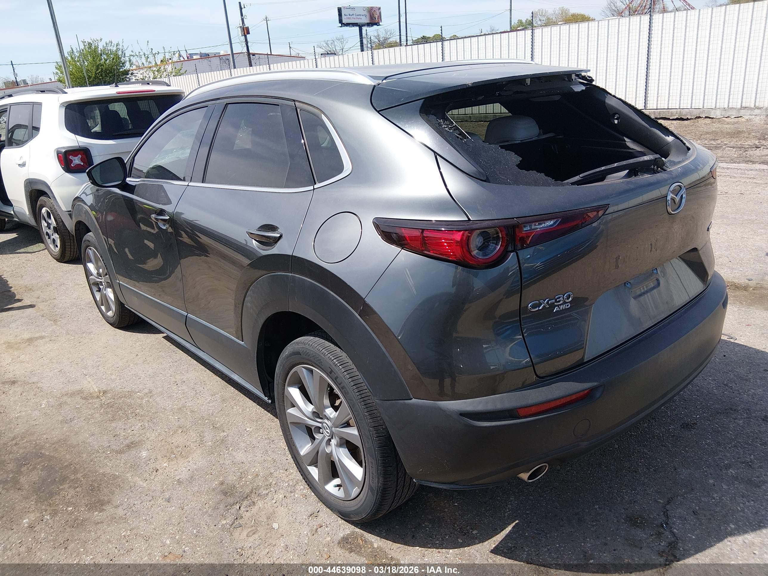 MAZDA CX-30 image 3