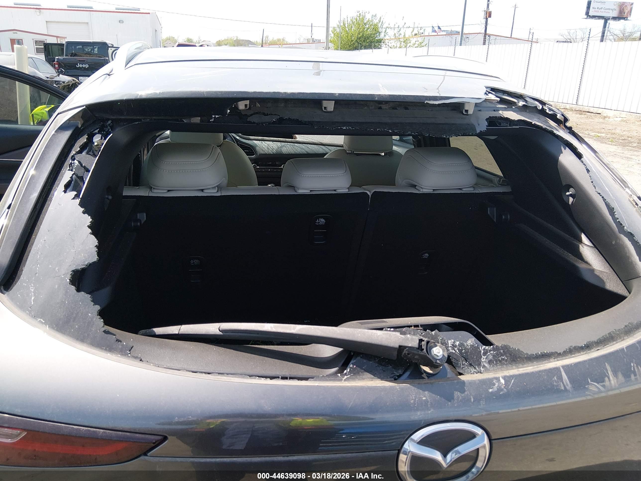 MAZDA CX-30 image 6