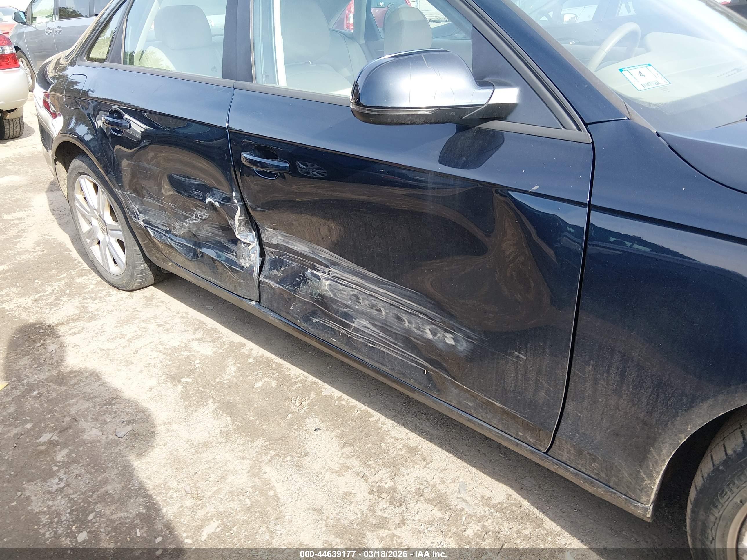 AUDI A4 image 6