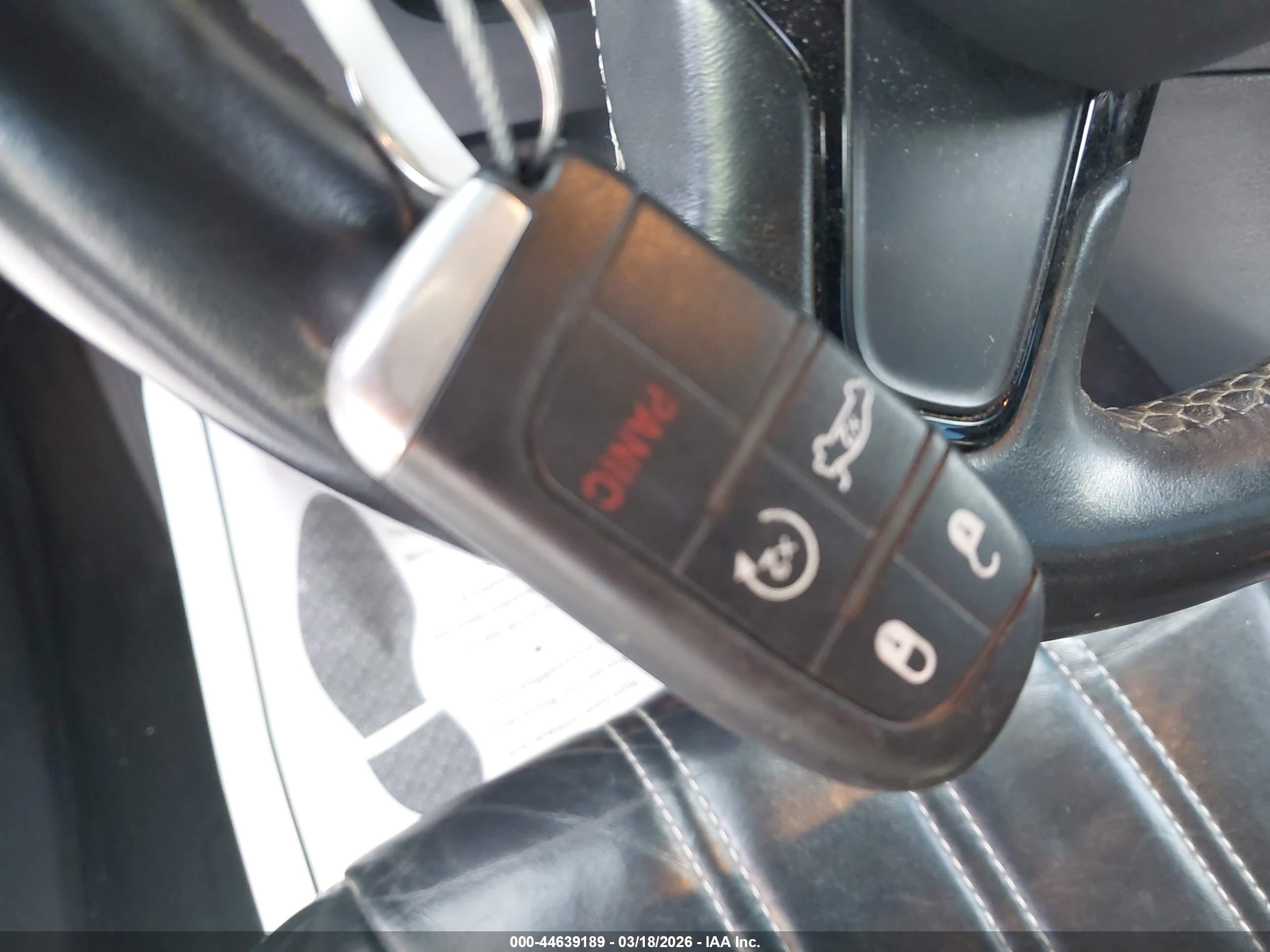 CHRYSLER 300 image 11