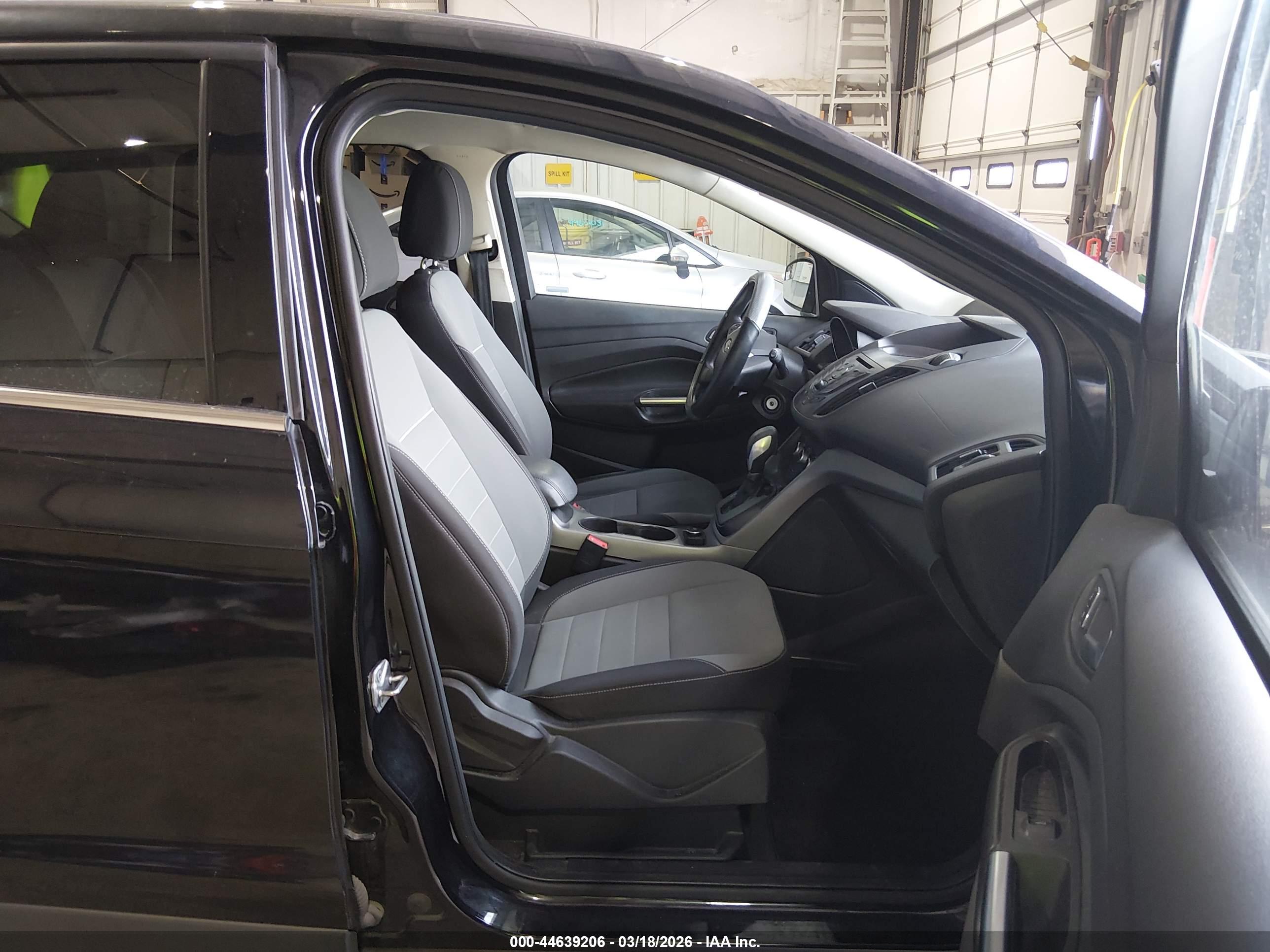 FORD ESCAPE image 5