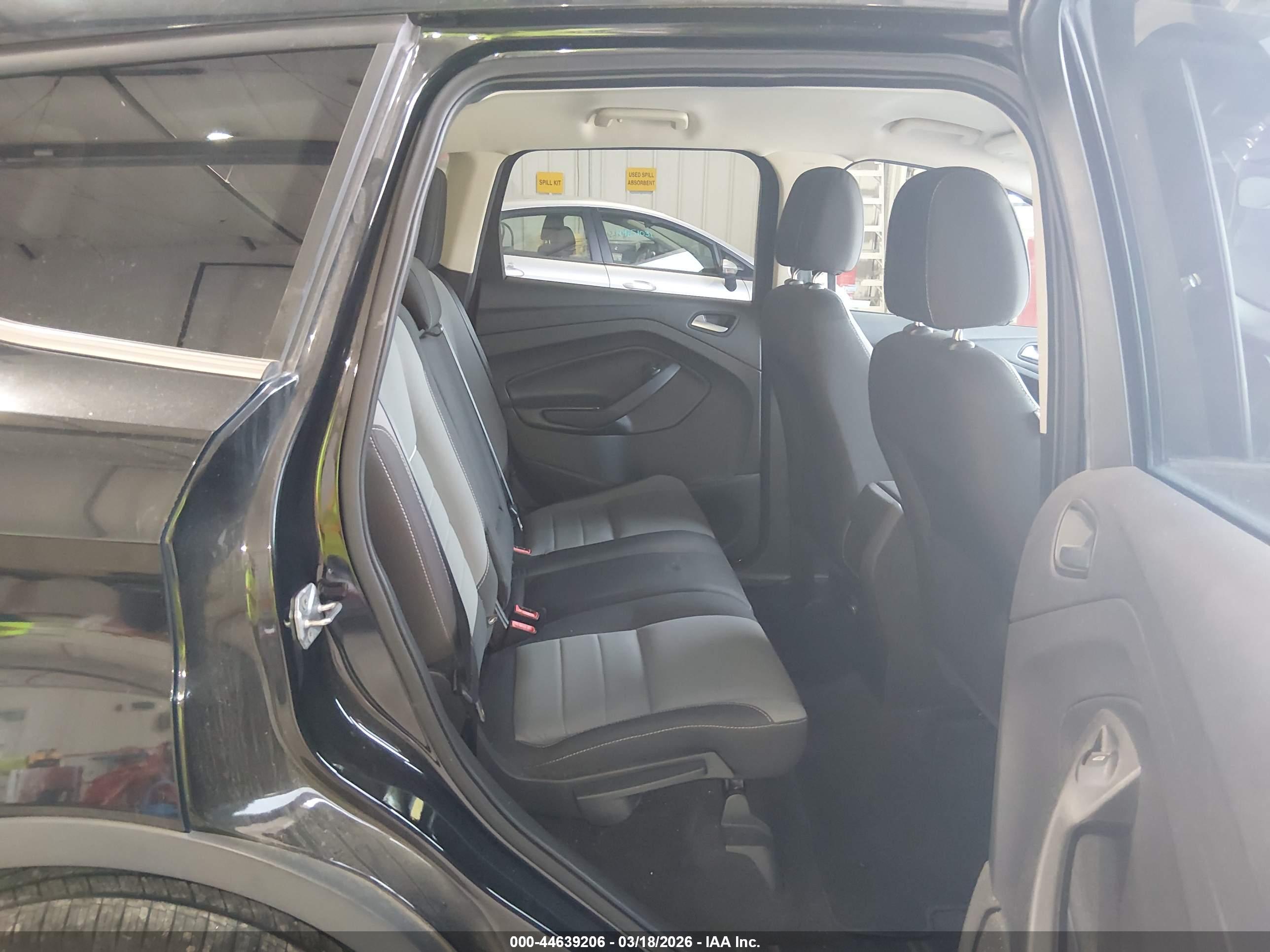 FORD ESCAPE image 8