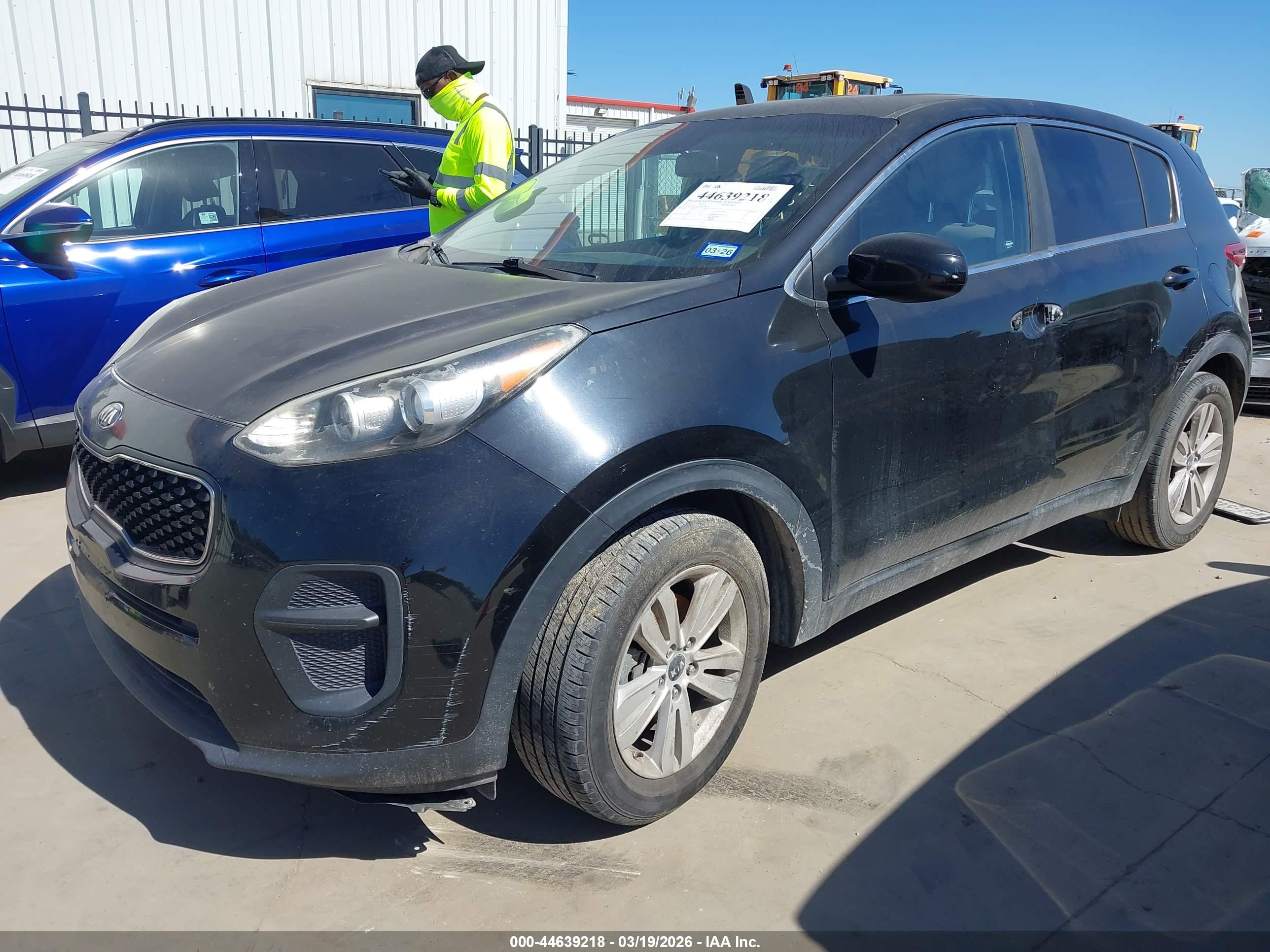KIA SPORTAGE image 2