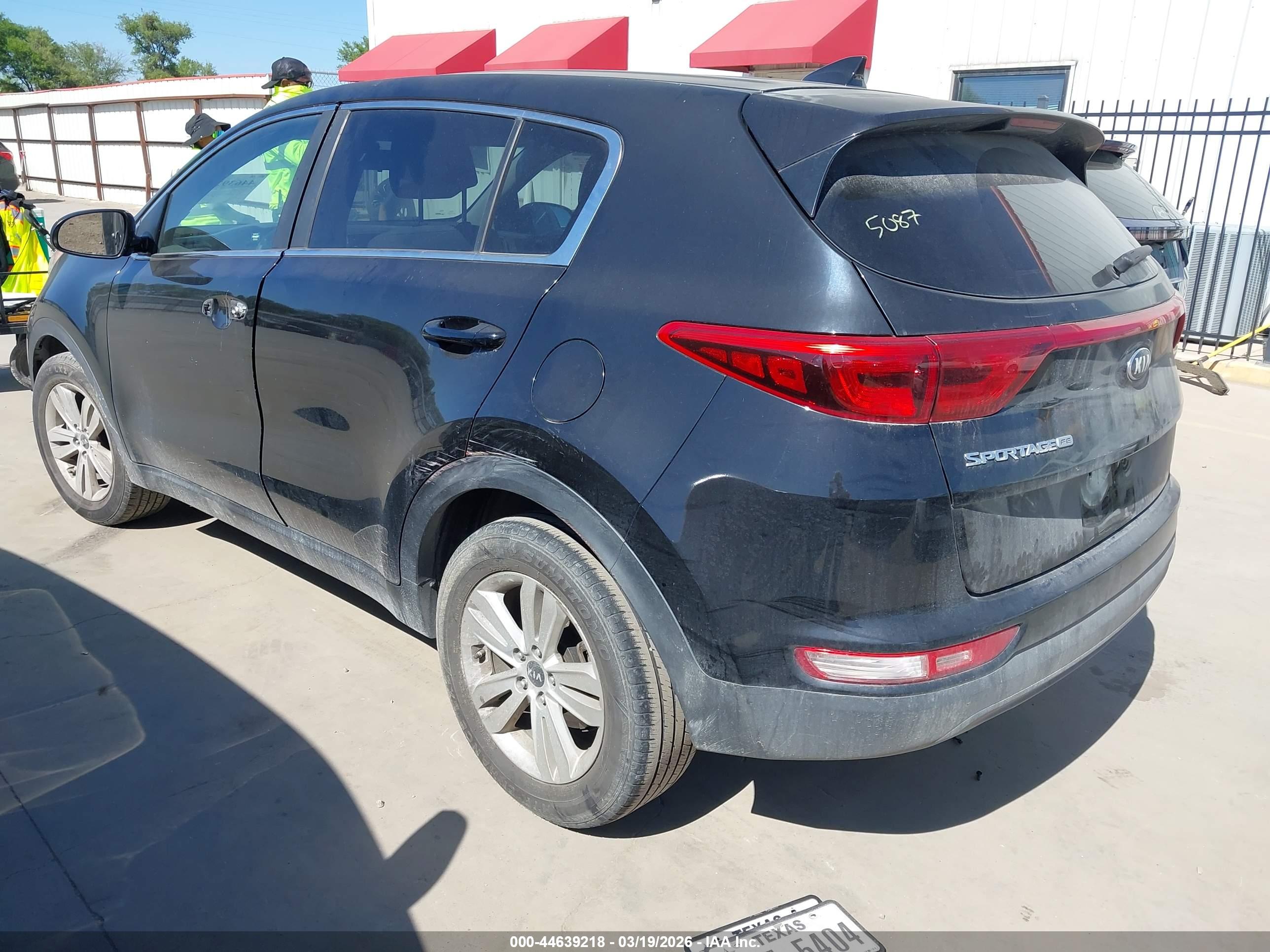 KIA SPORTAGE image 3