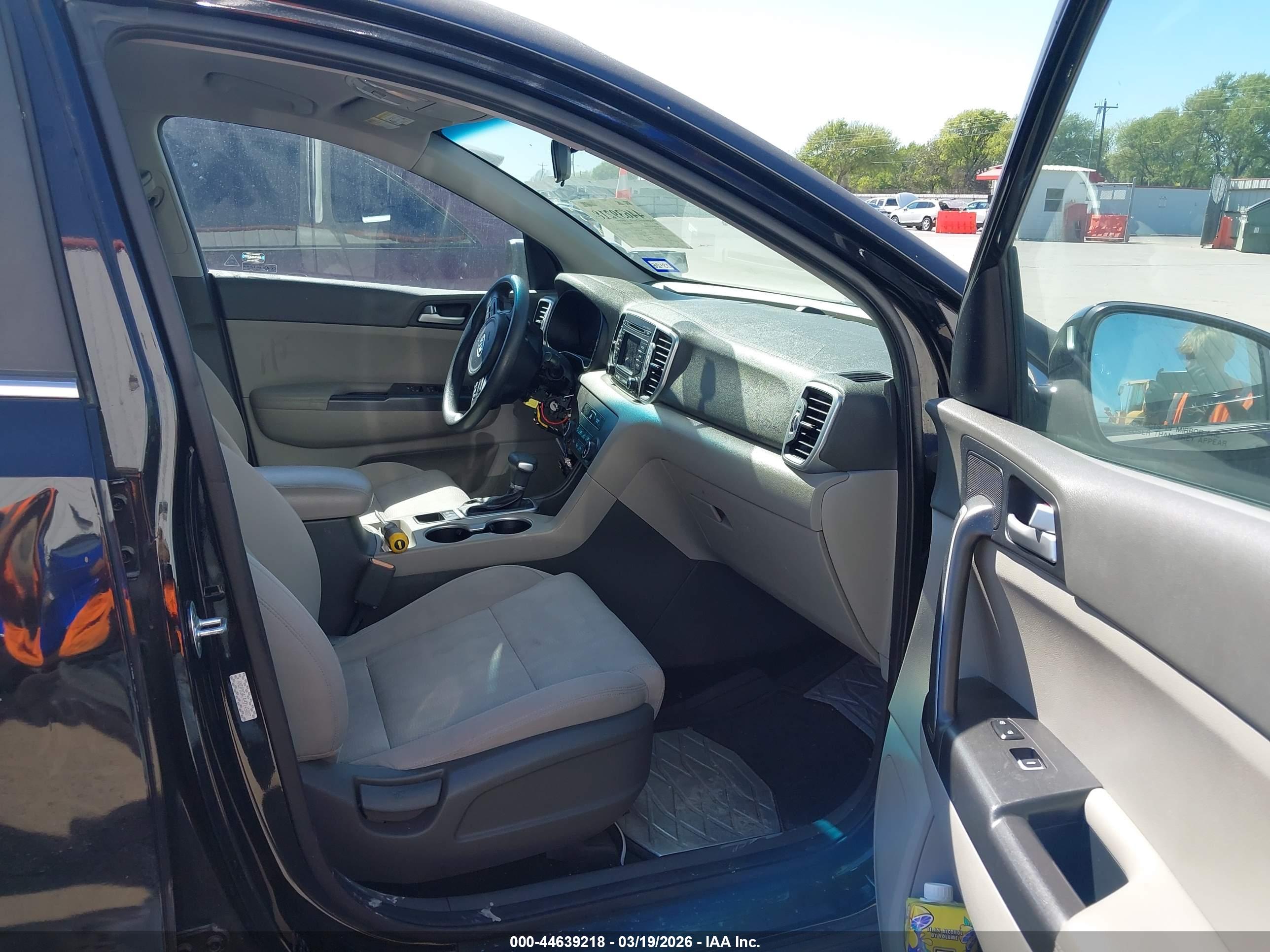 KIA SPORTAGE image 5