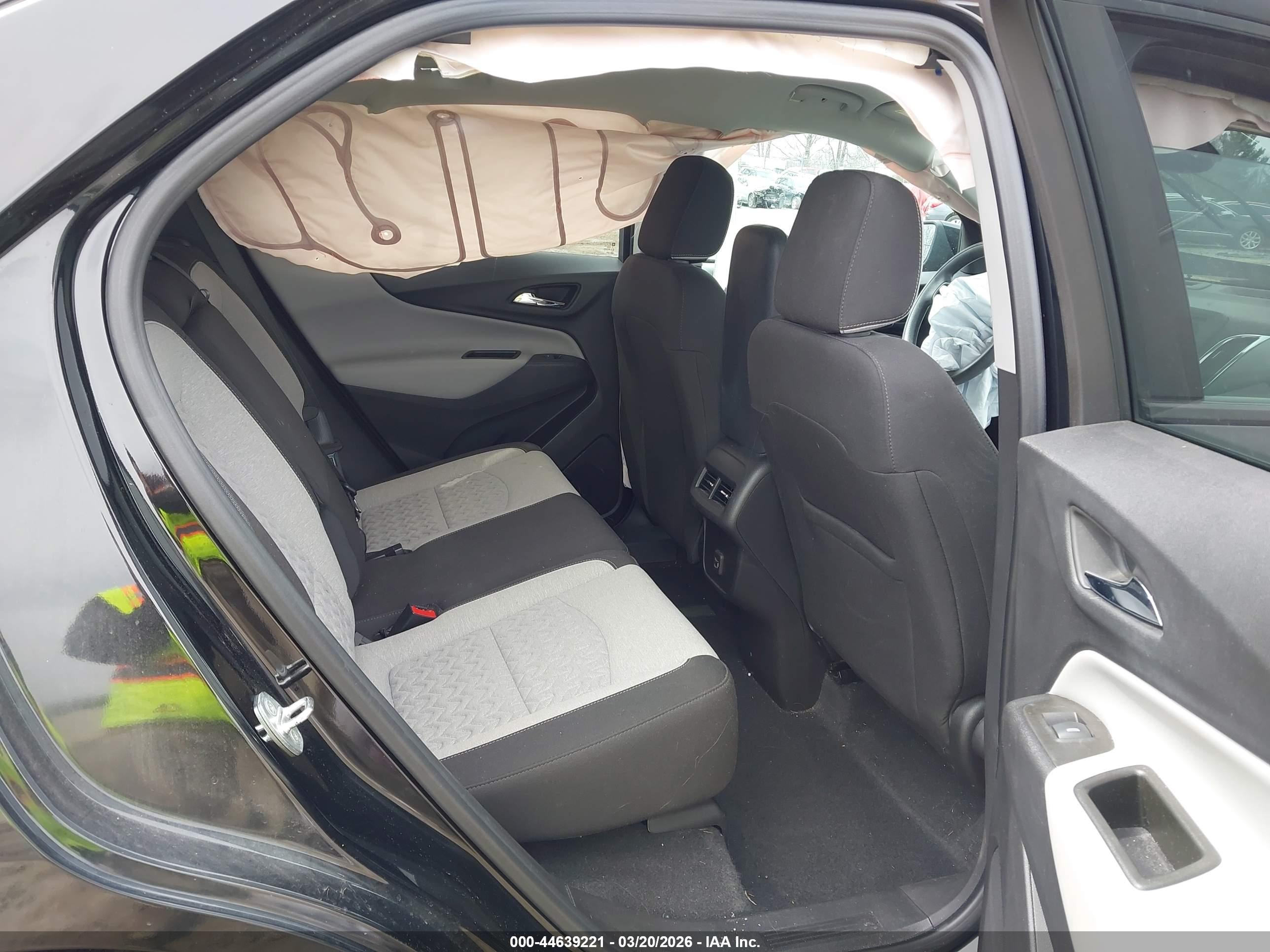 CHEVROLET EQUINOX image 8