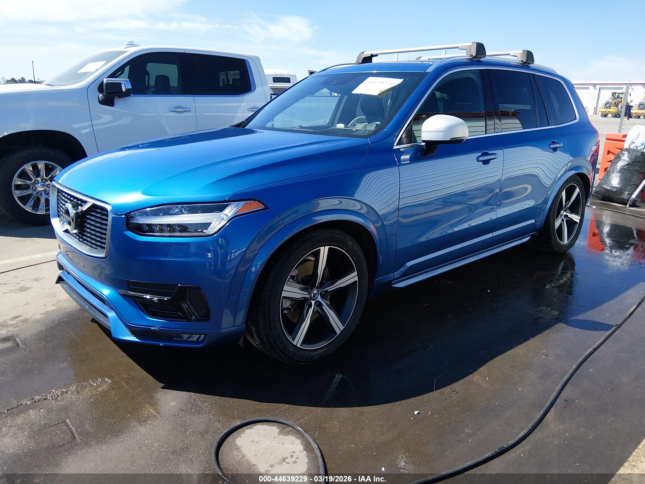 VOLVO XC90 image 2