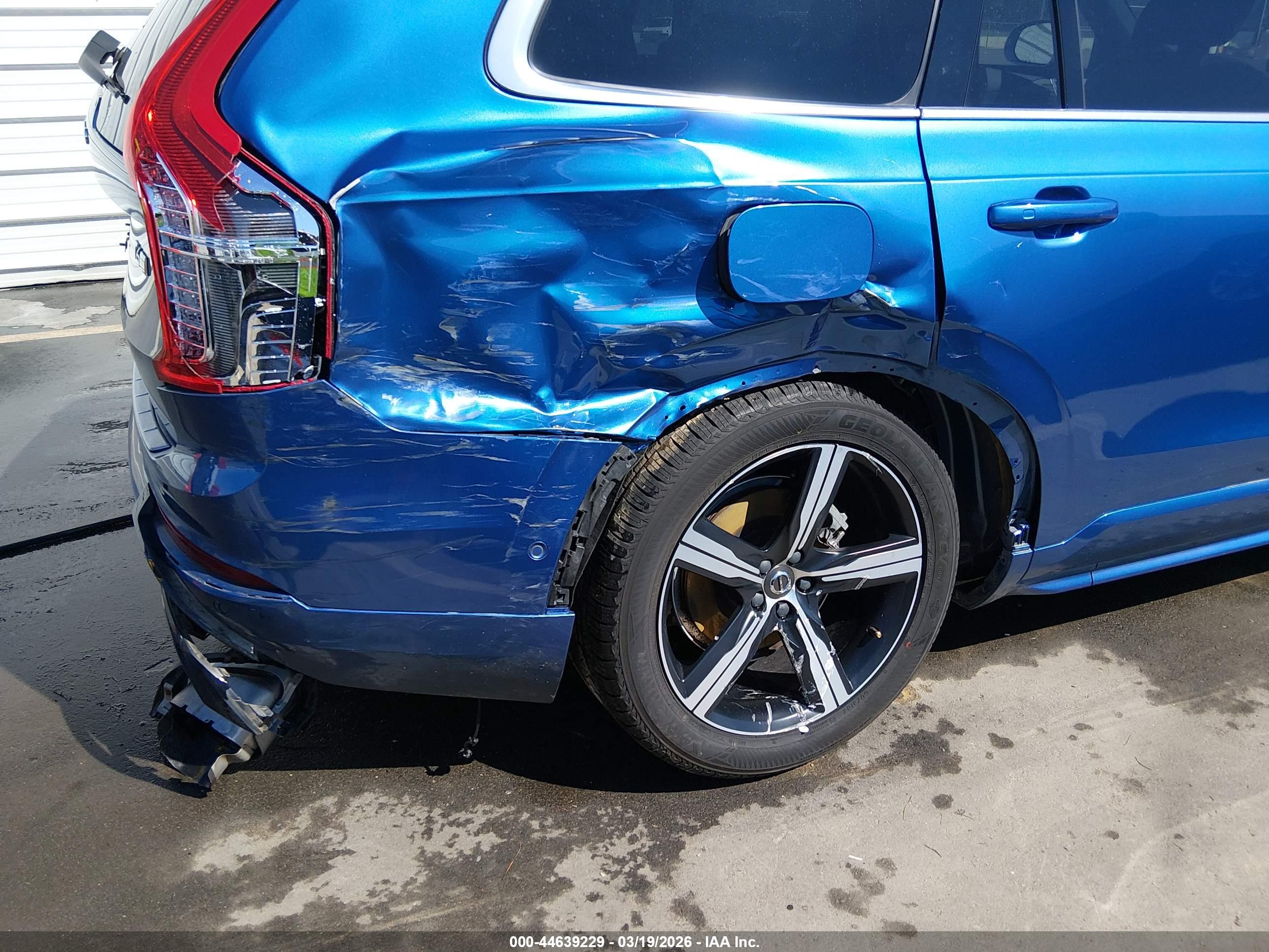 VOLVO XC90 image 6