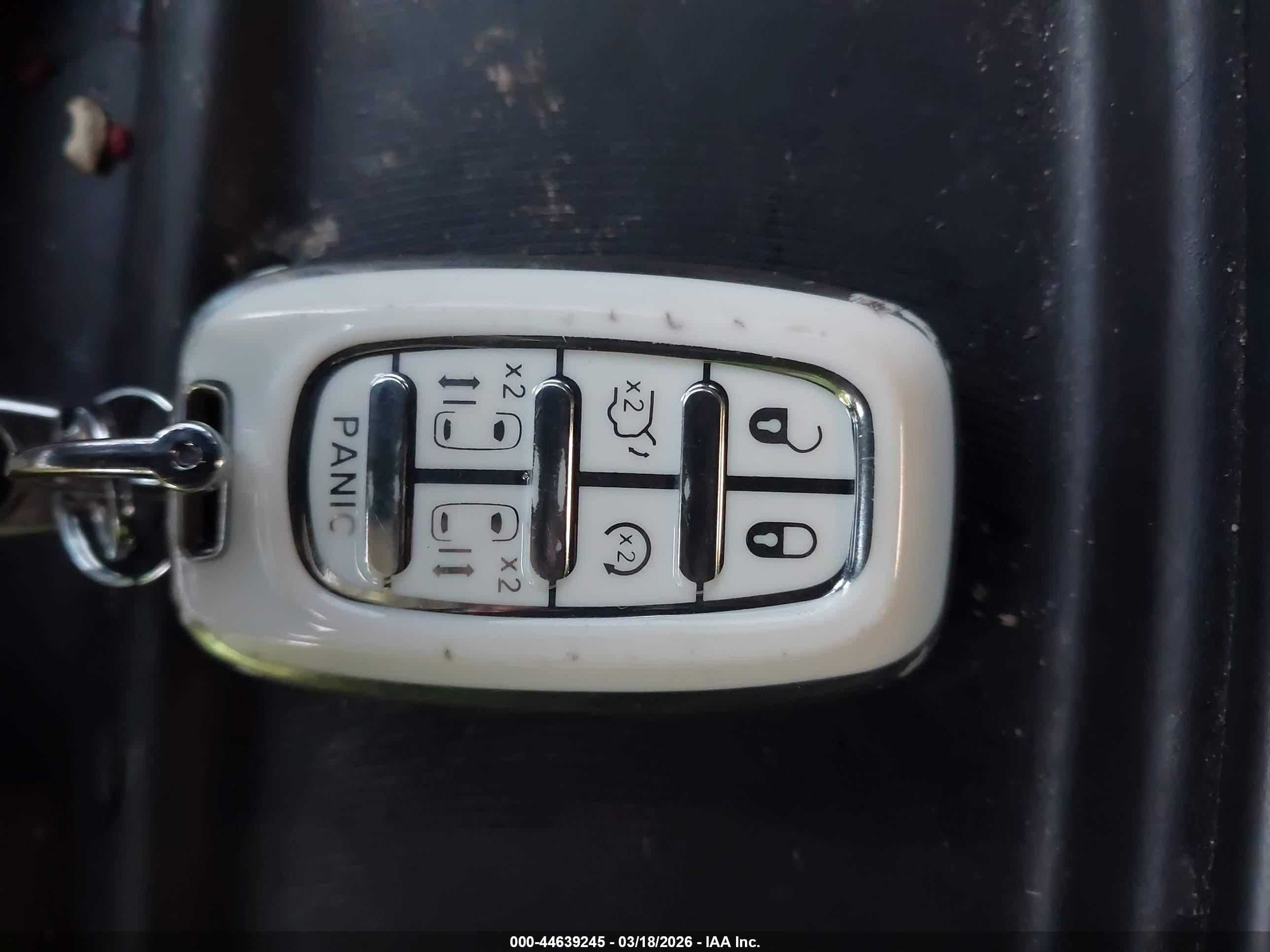 CHRYSLER PACIFICA image 11