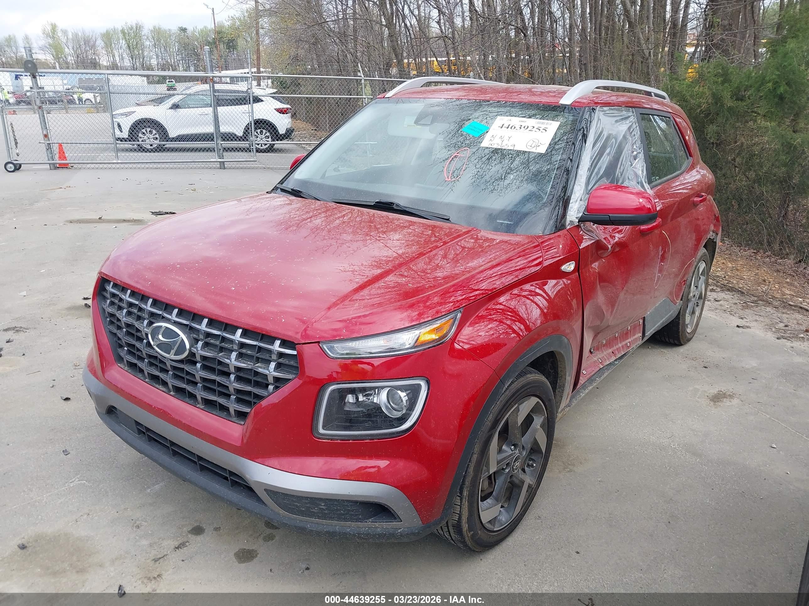 HYUNDAI VENUE image 2