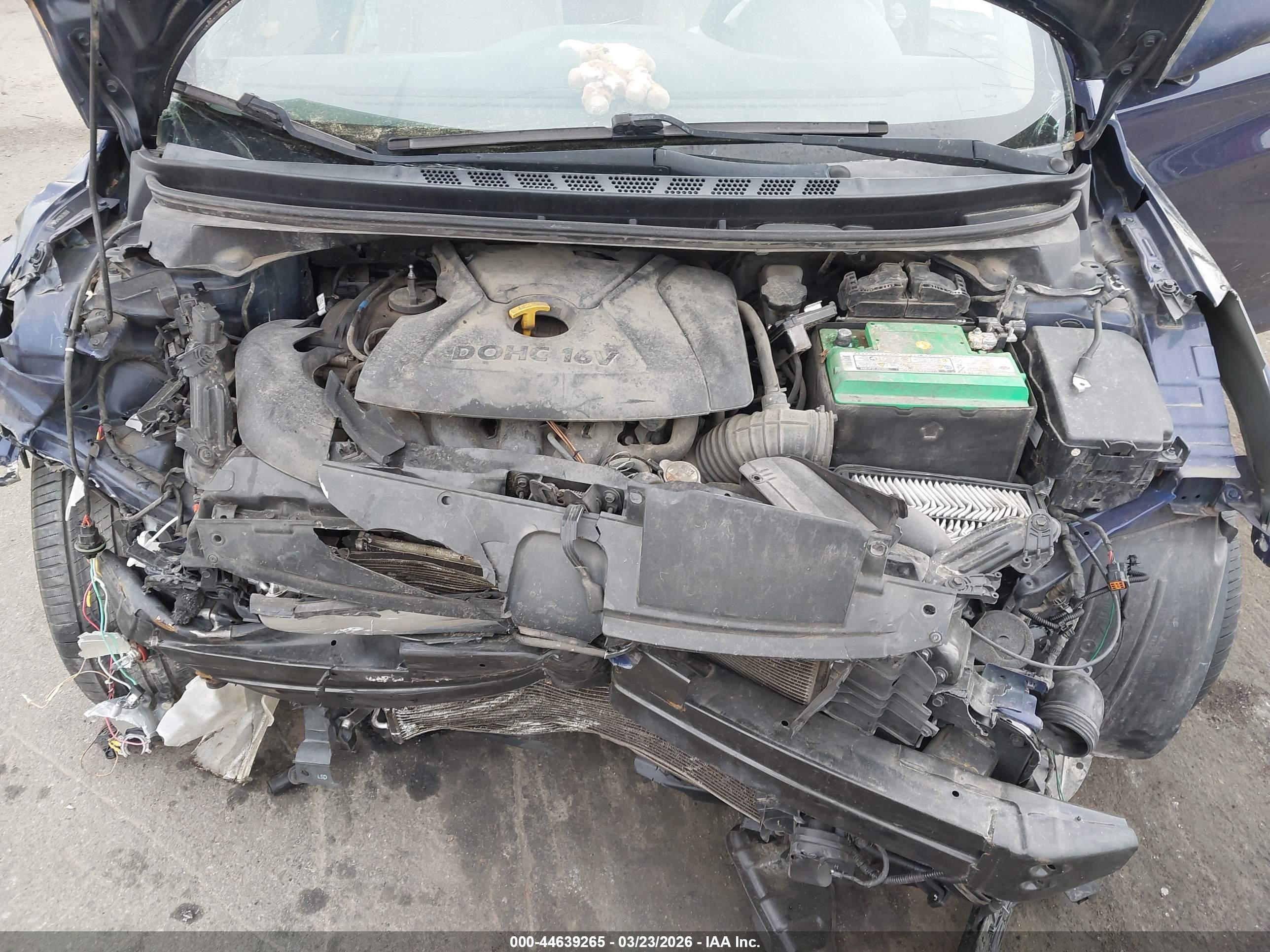 HYUNDAI ELANTRA image 10