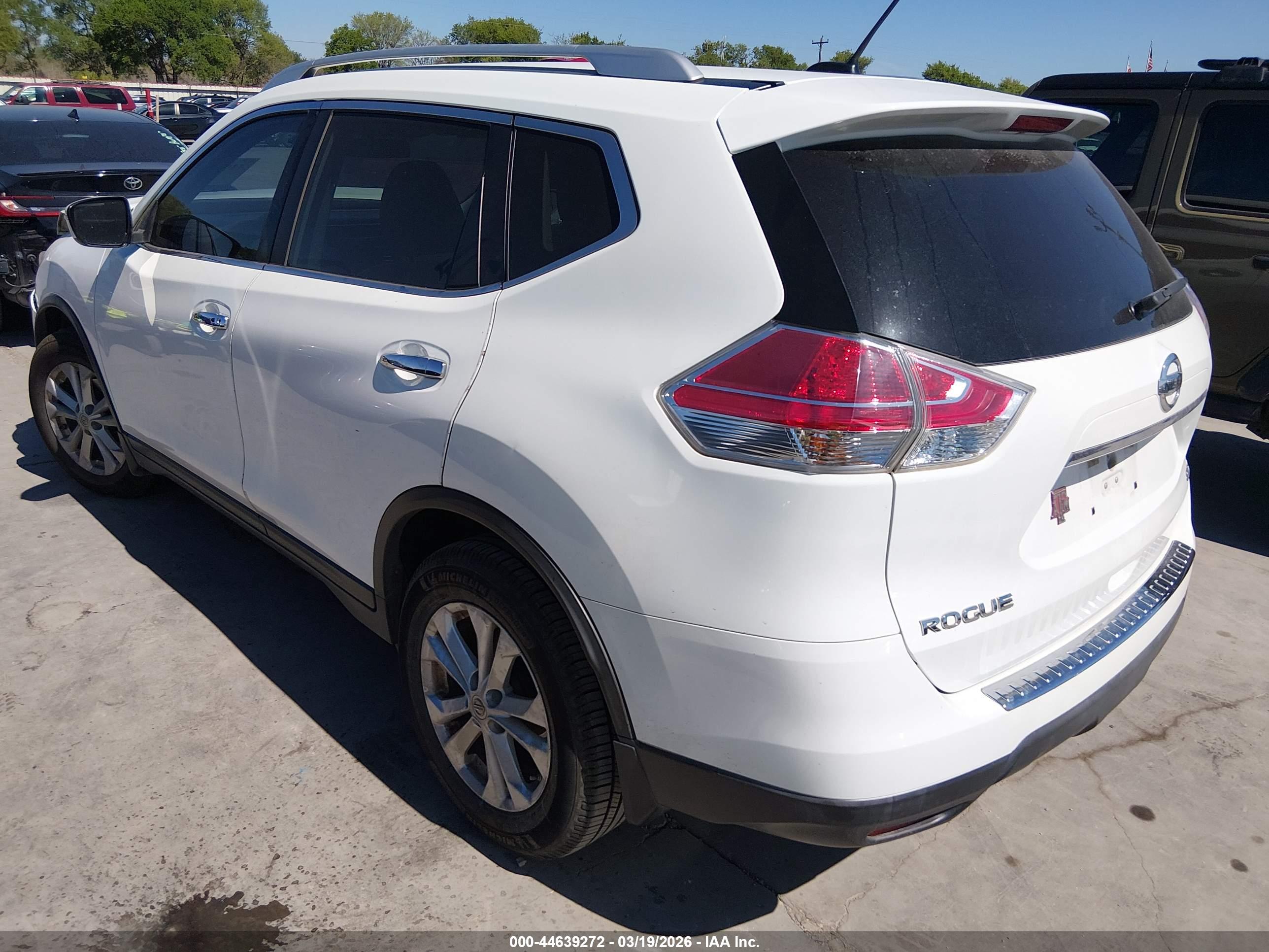 NISSAN ROGUE image 3