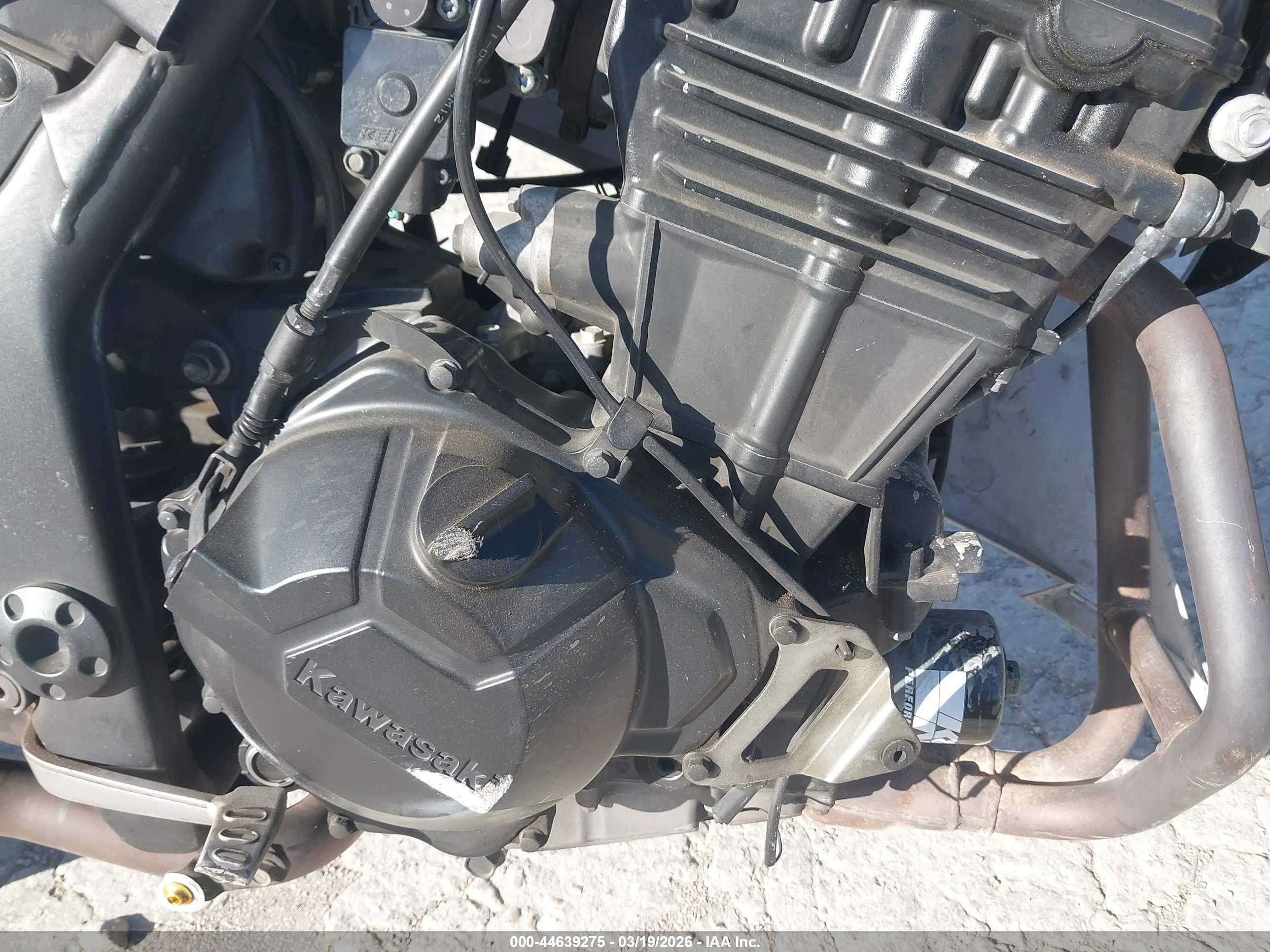 KAWASAKI EX300 image 8
