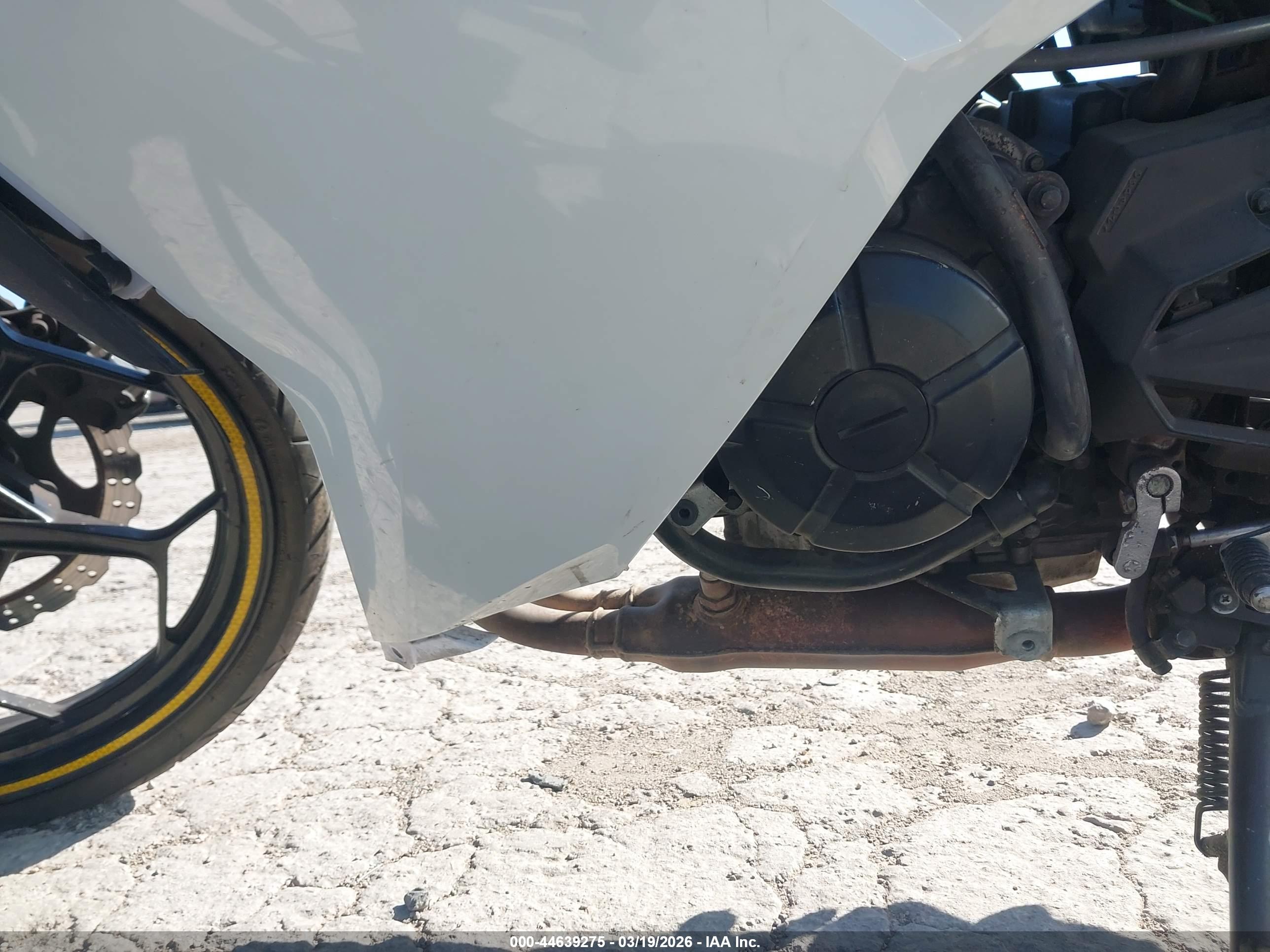 KAWASAKI EX300 image 9