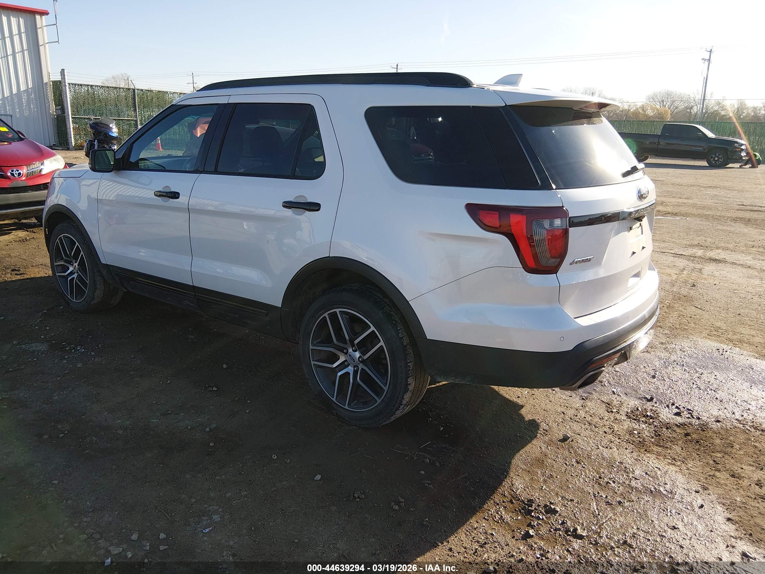 FORD EXPLORER image 3