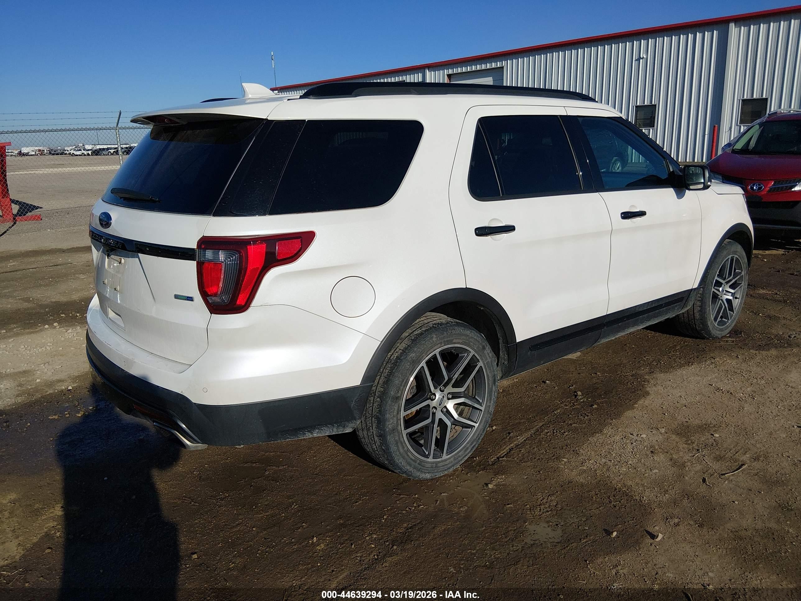 FORD EXPLORER image 4