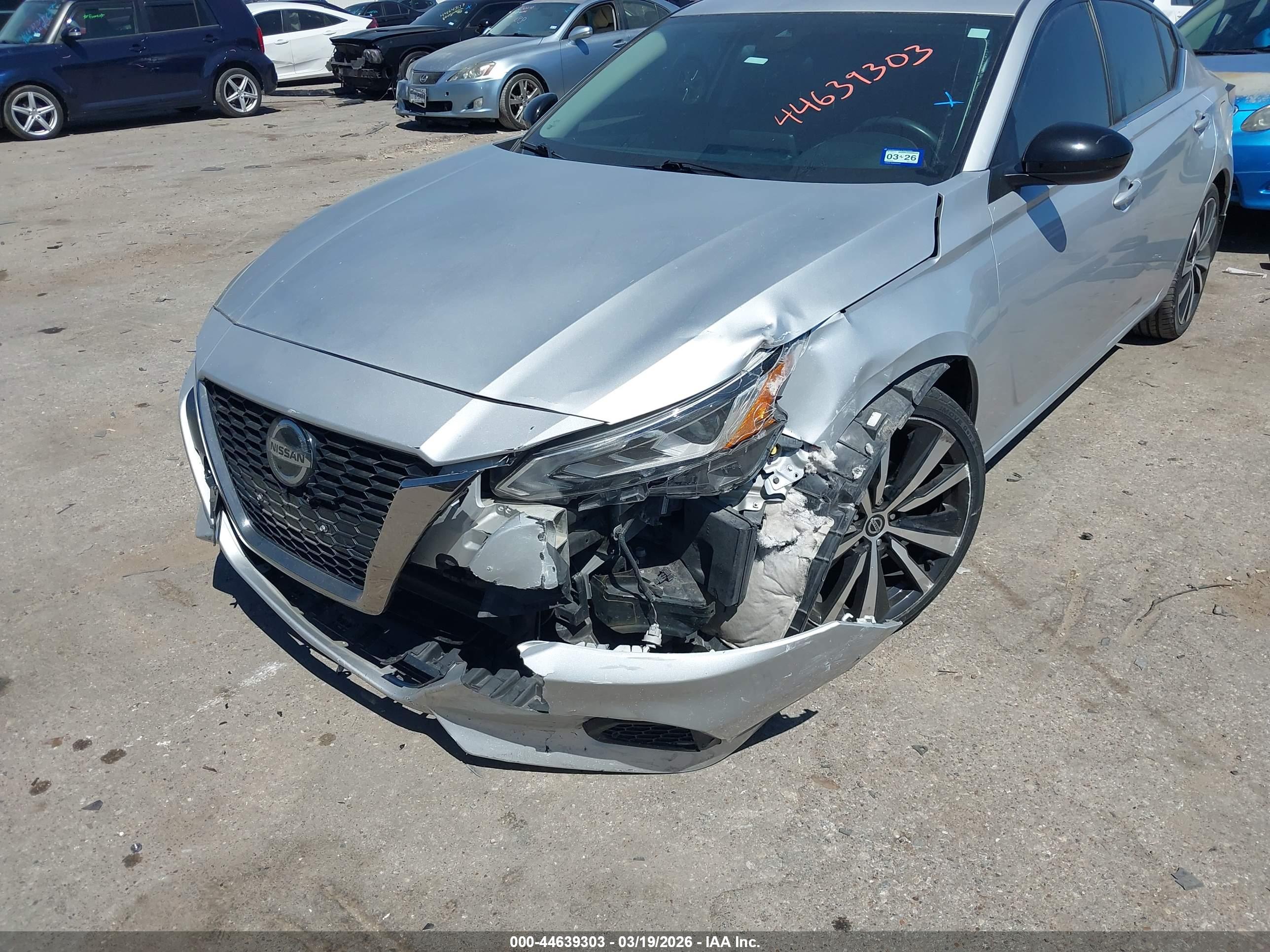 NISSAN ALTIMA image 6