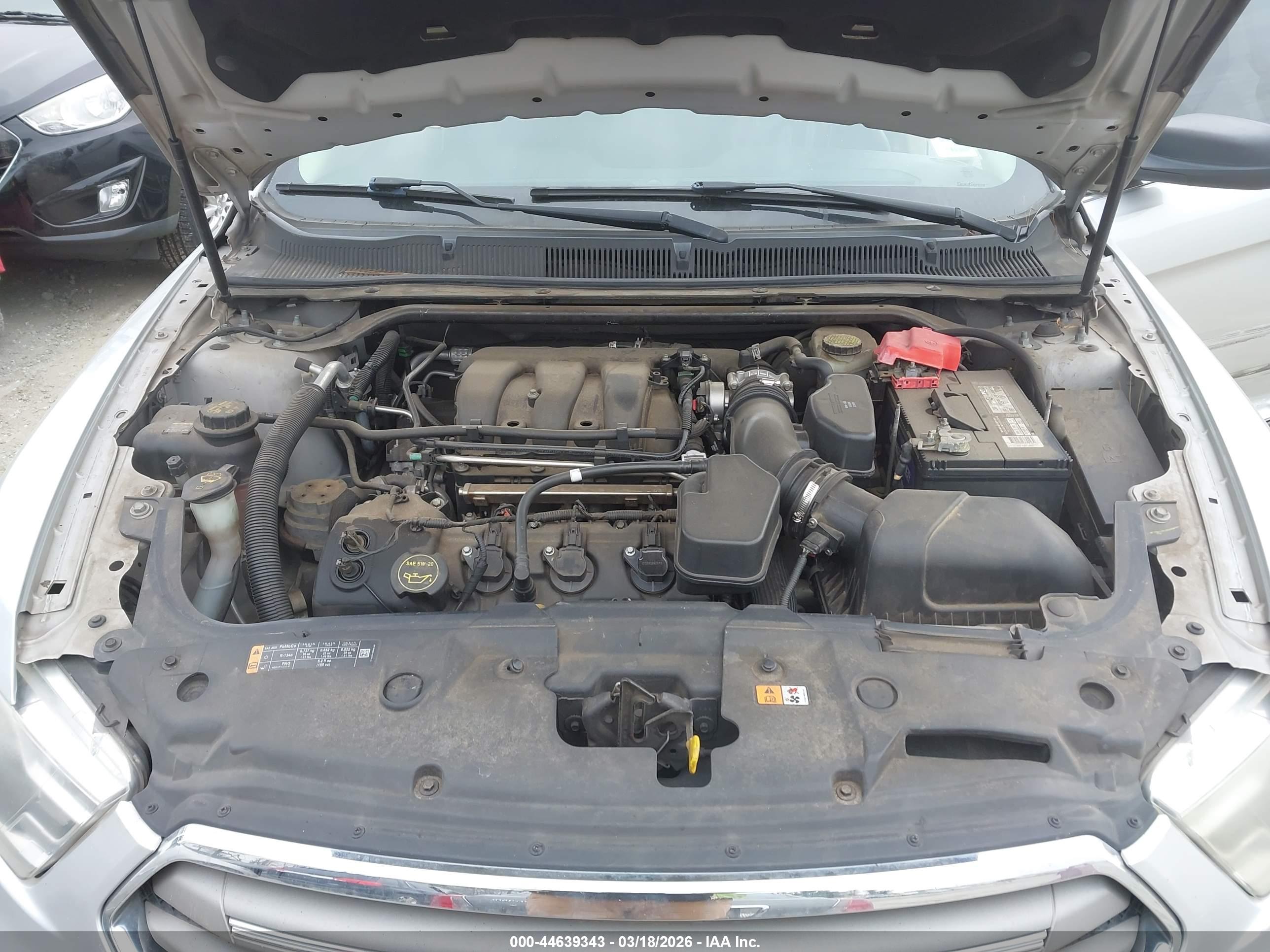 FORD TAURUS image 10