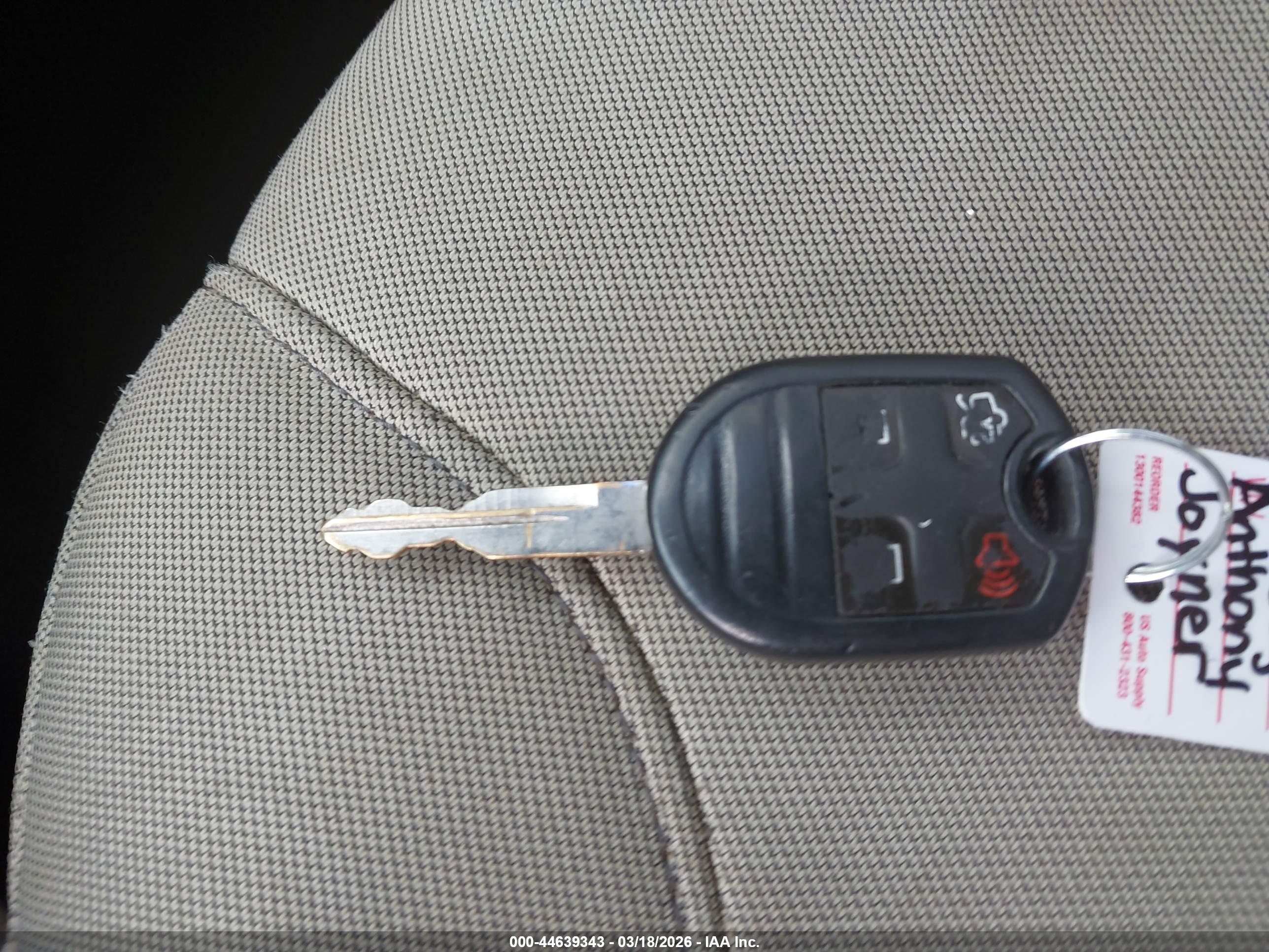 FORD TAURUS image 11