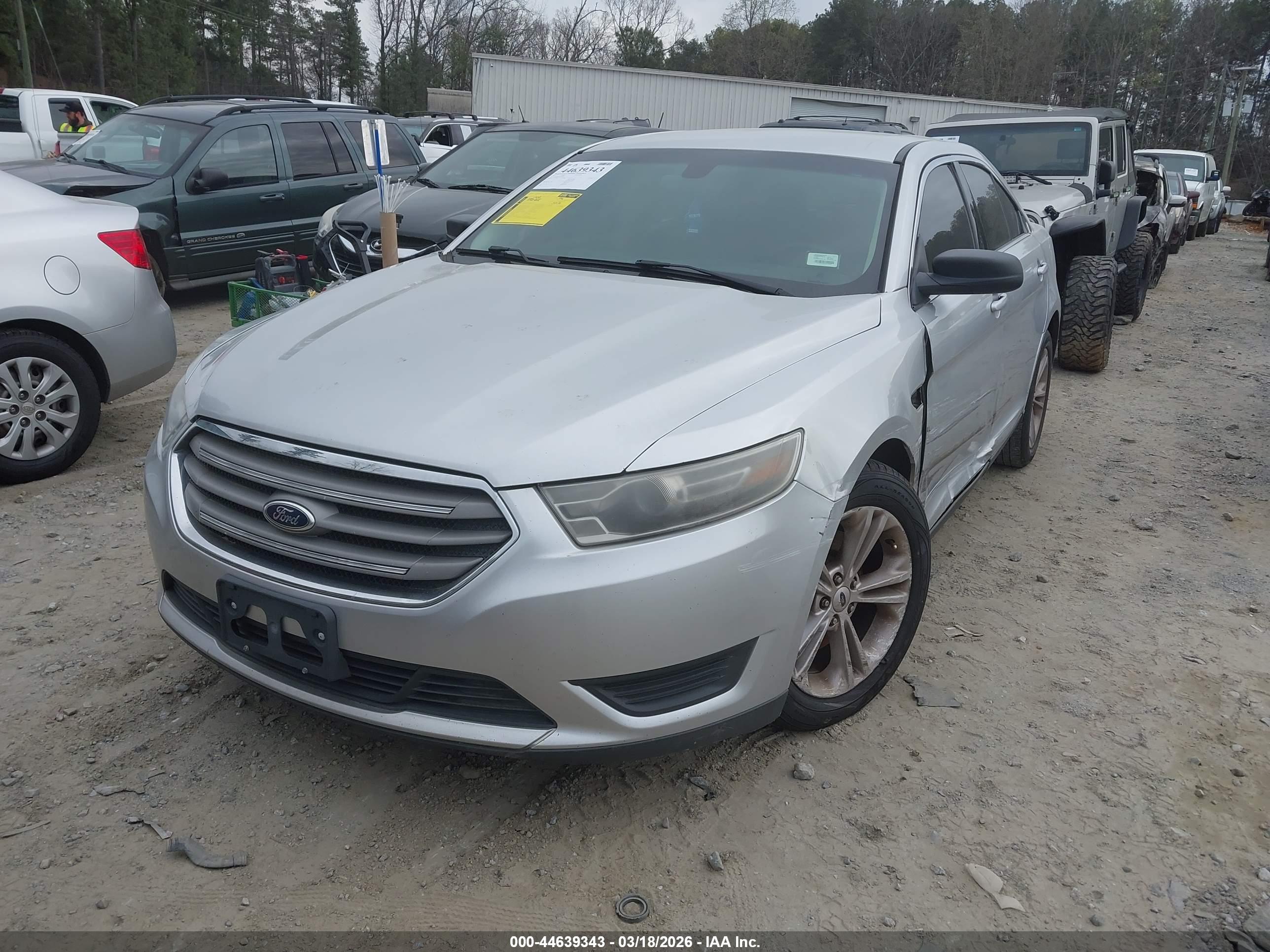 FORD TAURUS image 2