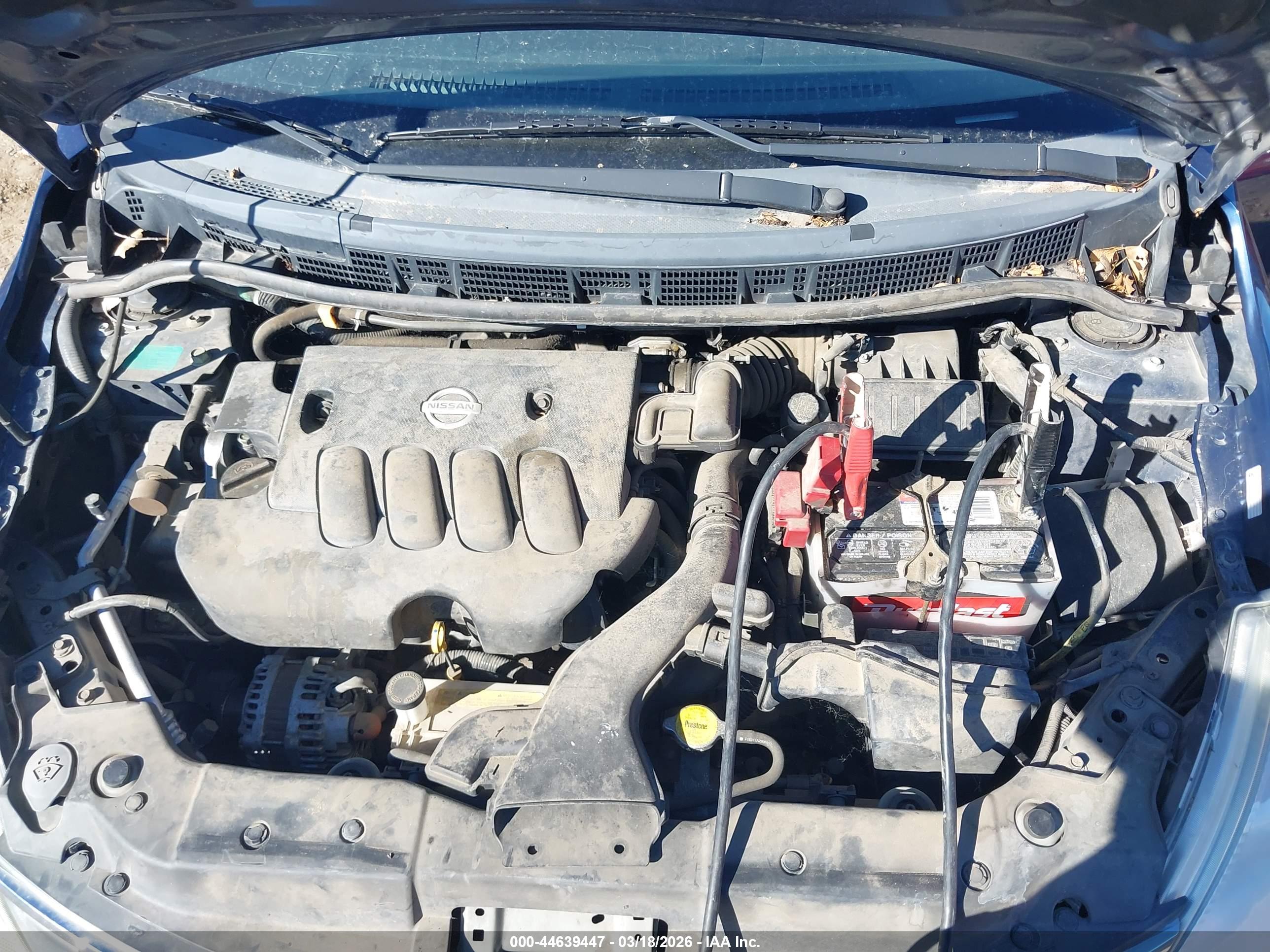 NISSAN VERSA image 10