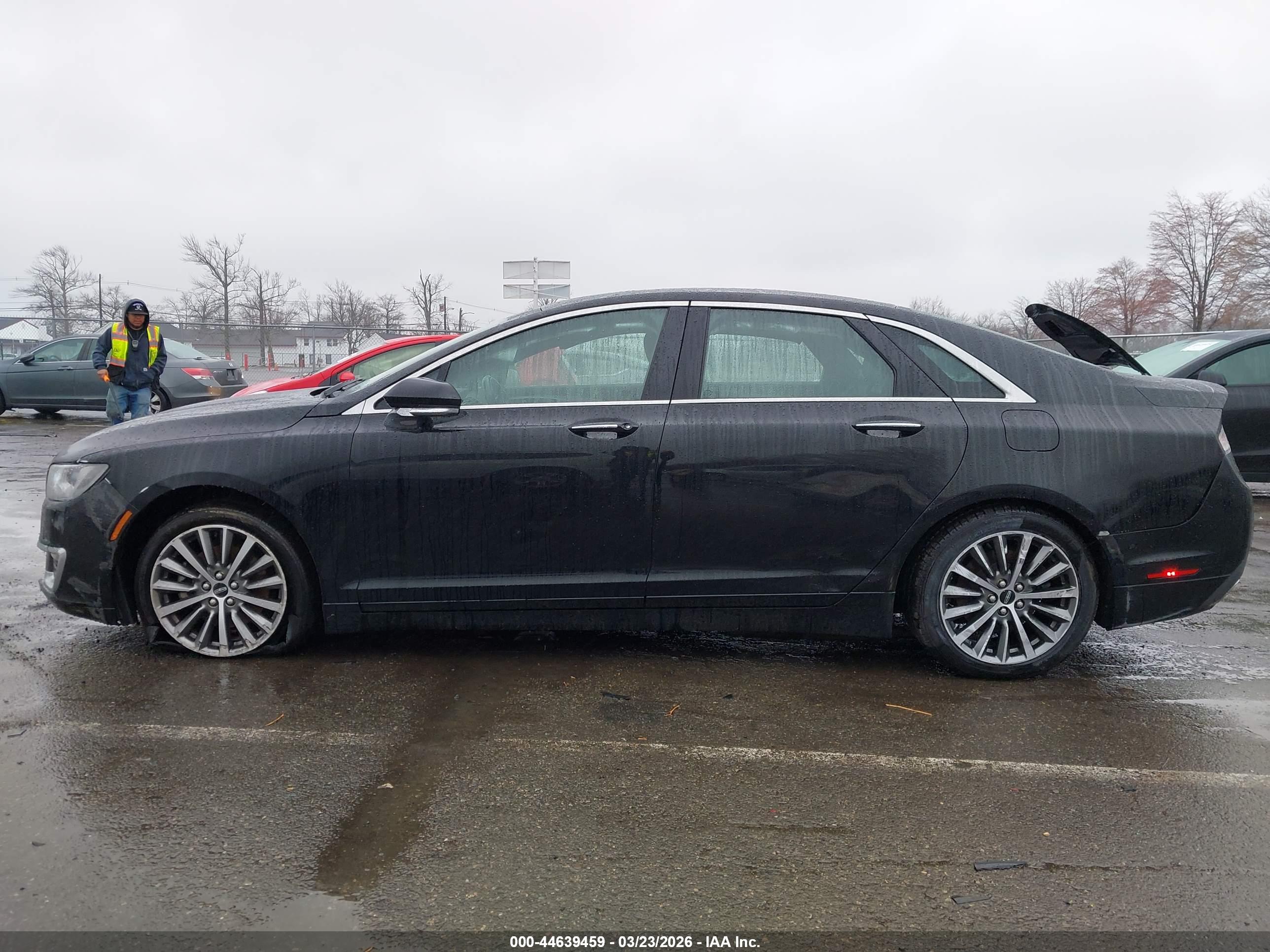 LINCOLN MKZ image 6