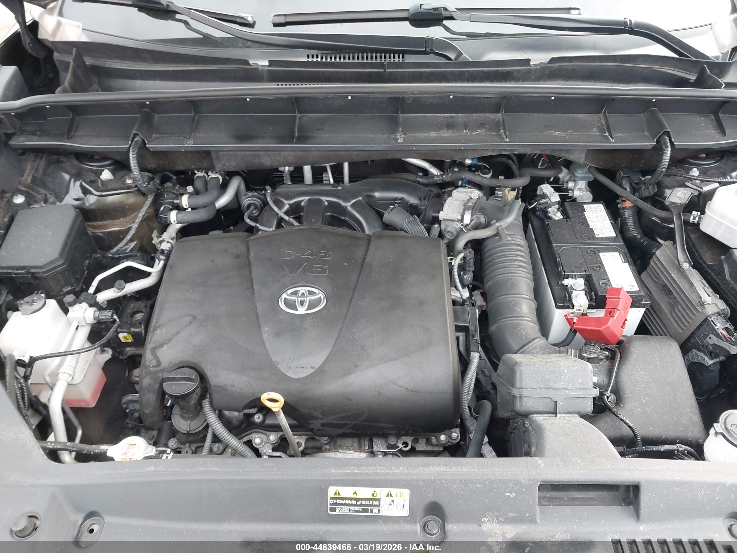 TOYOTA HIGHLANDER image 10