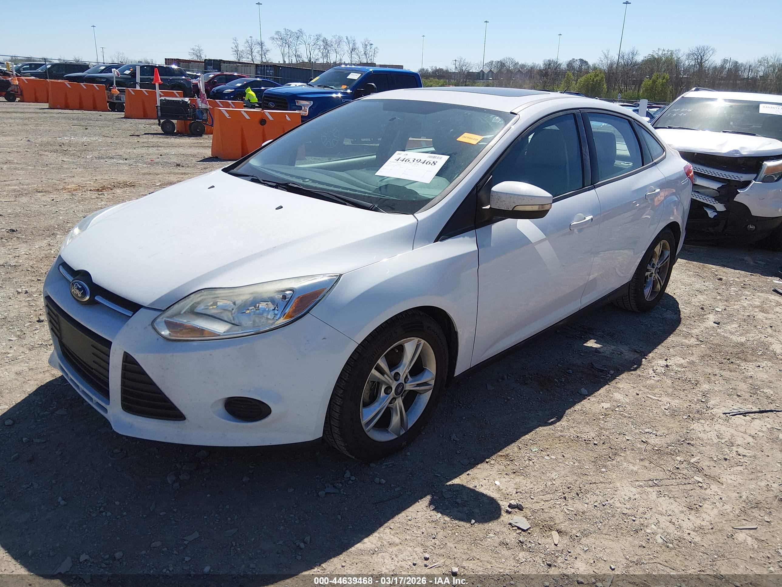 FORD FOCUS image 2