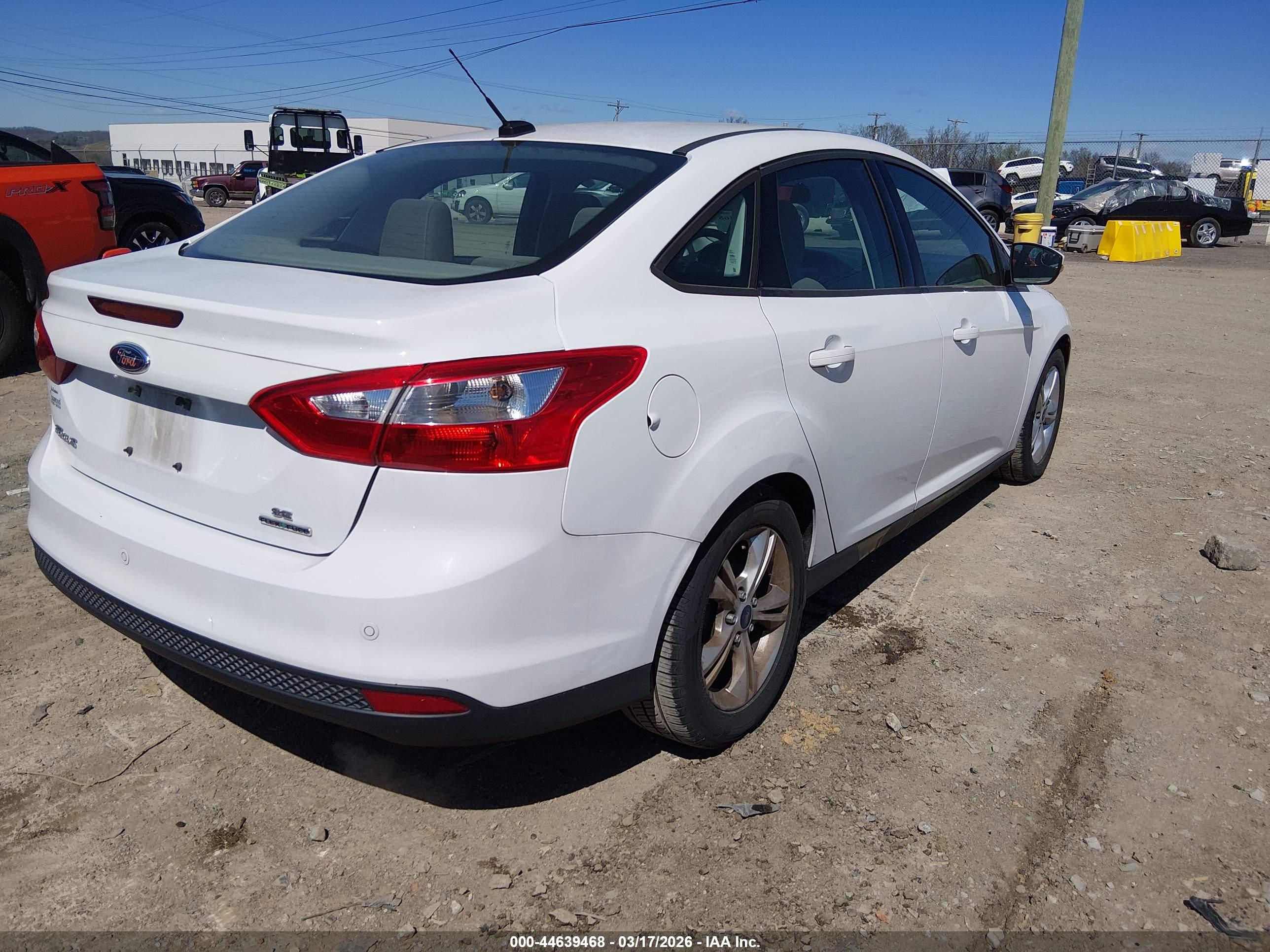 FORD FOCUS image 4