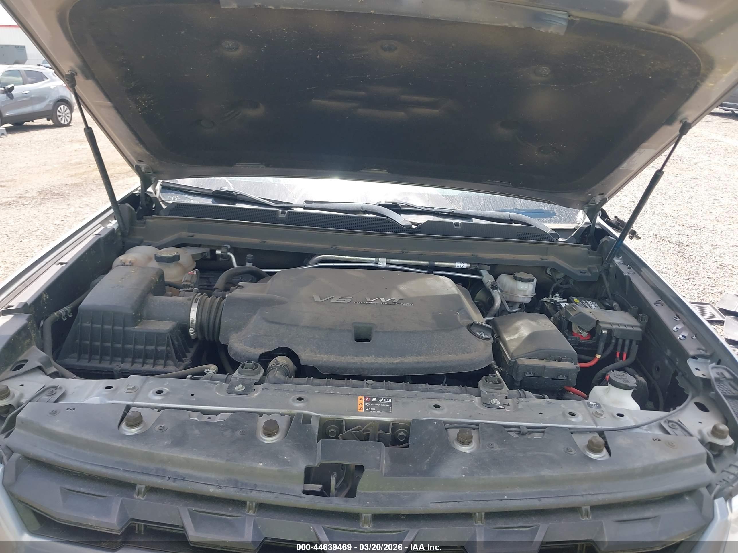 CHEVROLET COLORADO image 10