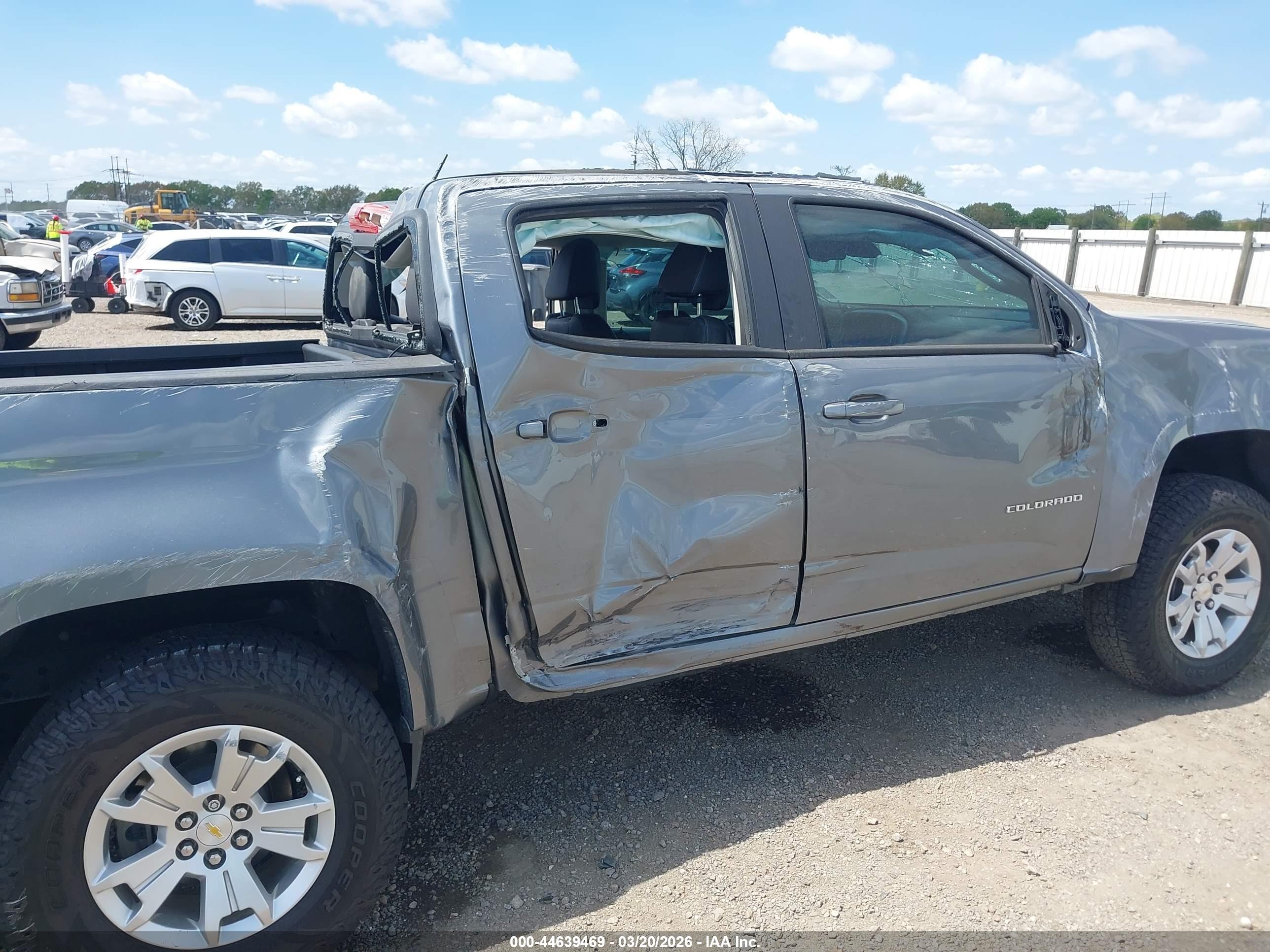 CHEVROLET COLORADO image 6
