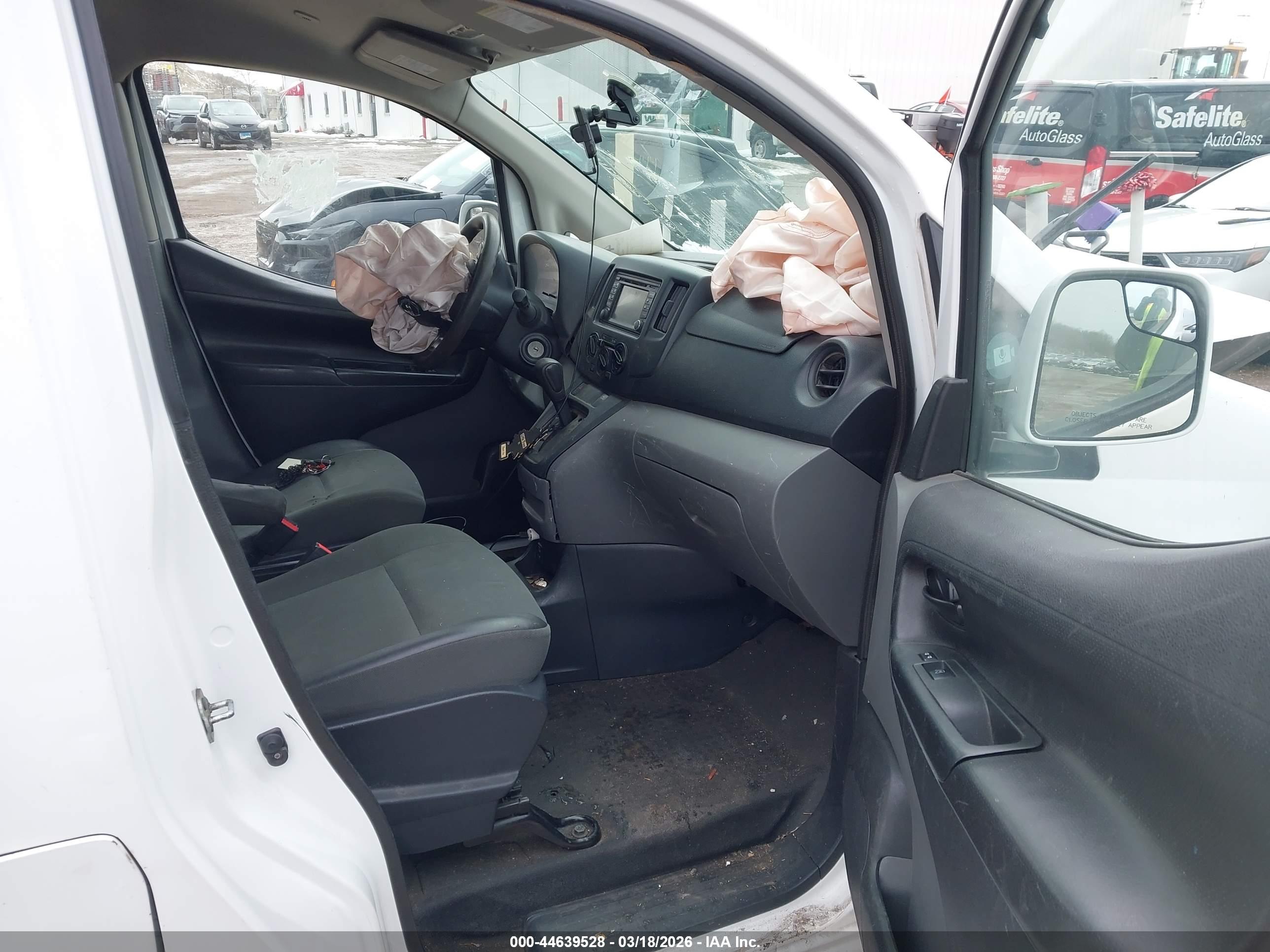 NISSAN NV200 image 5