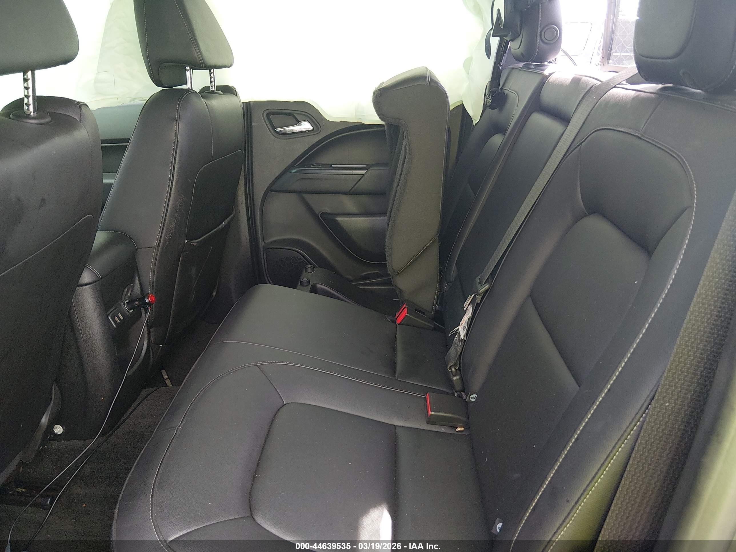 CHEVROLET COLORADO image 8