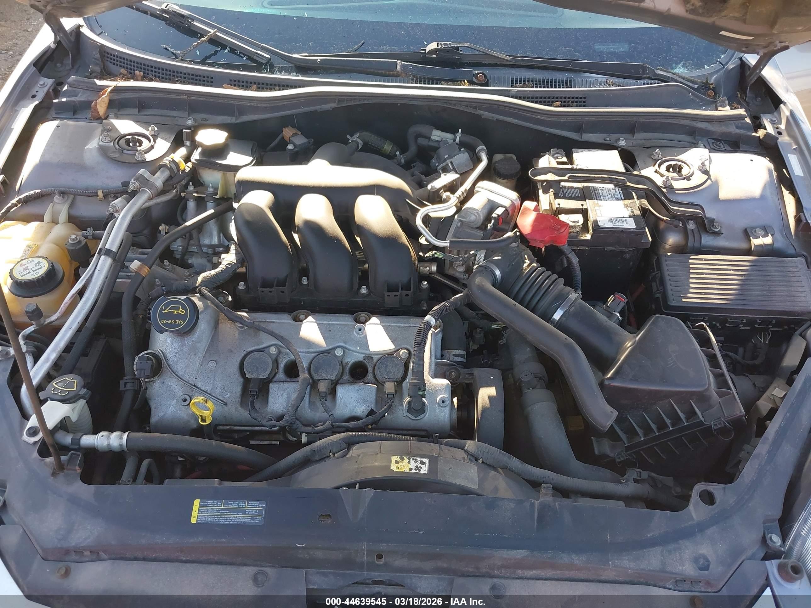 FORD FUSION image 10